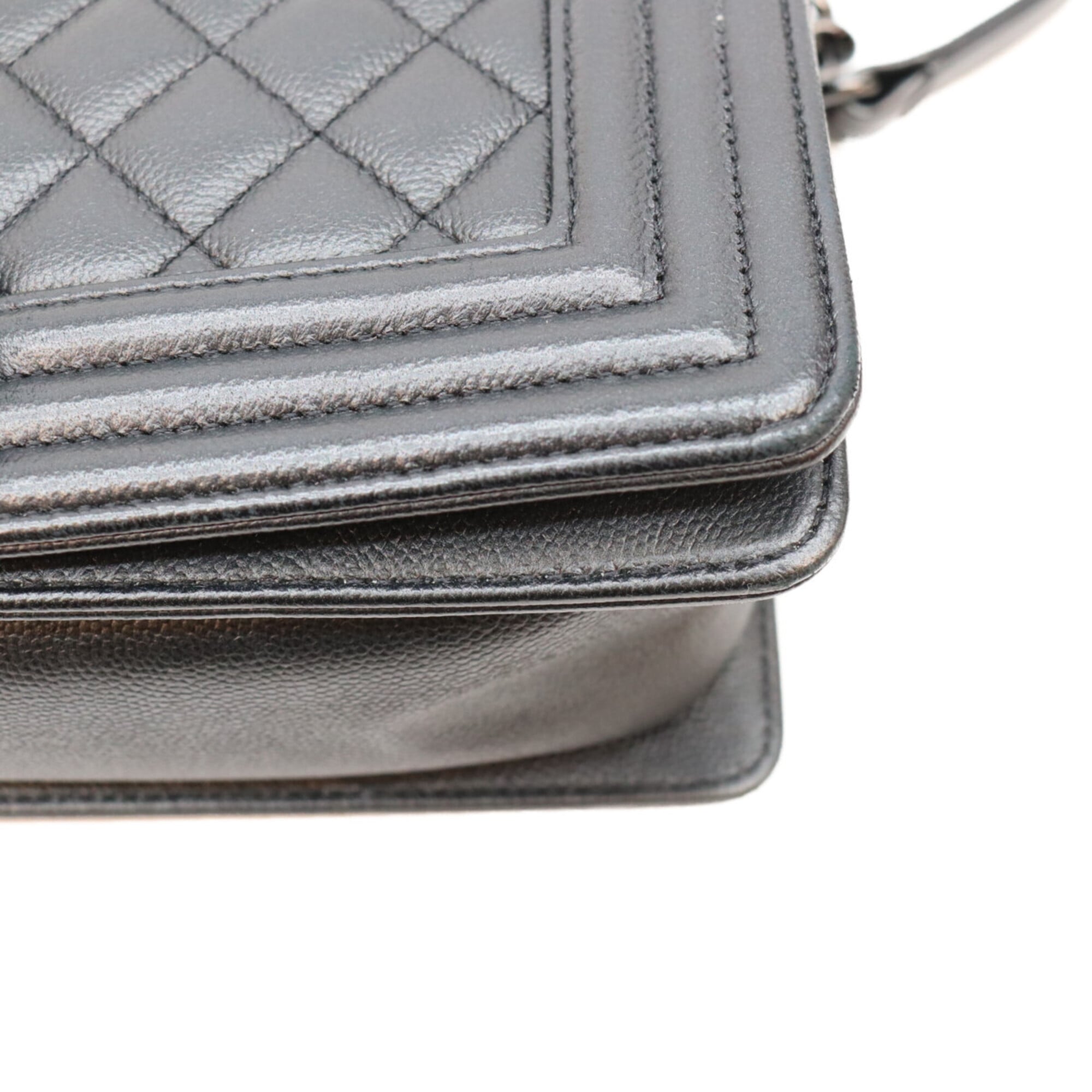Chanel Black Grained Calfskin Shoulder Bag (Pre-Owned)