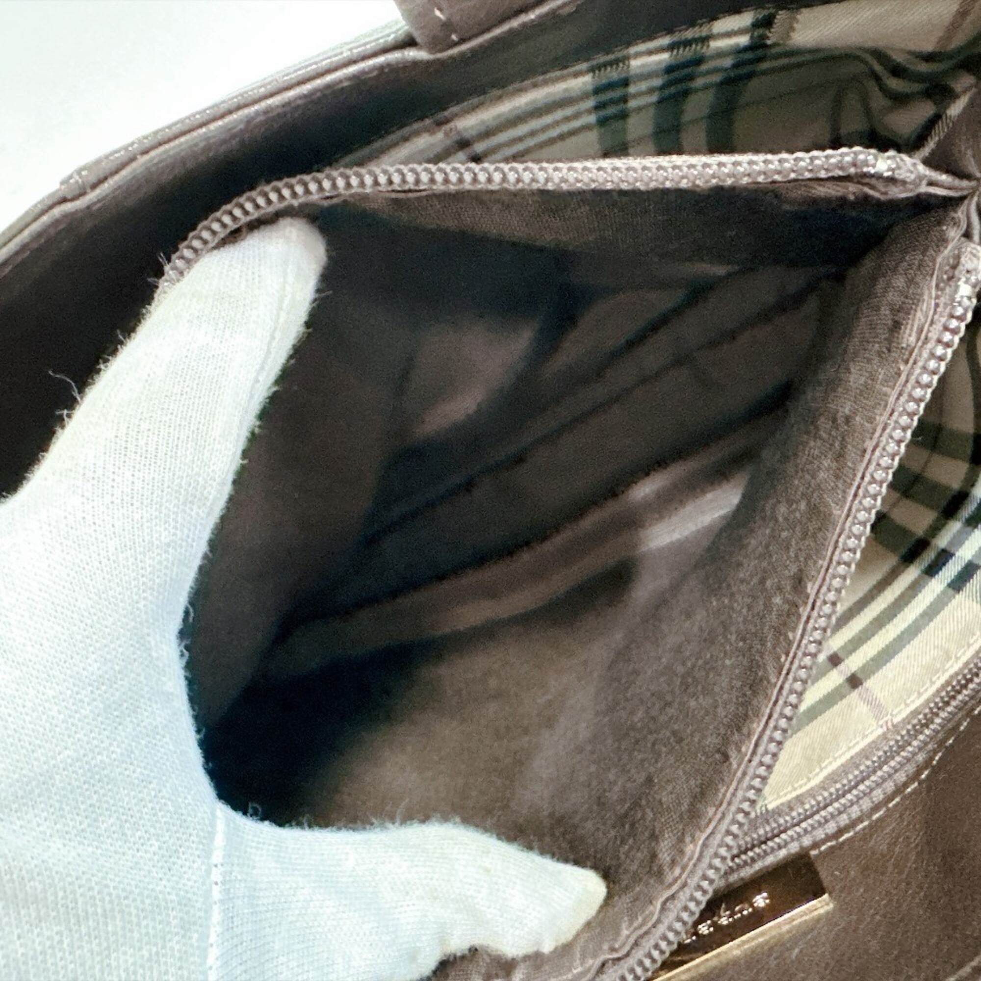 Burberry Brown Leather Handbag (Pre-Owned)
