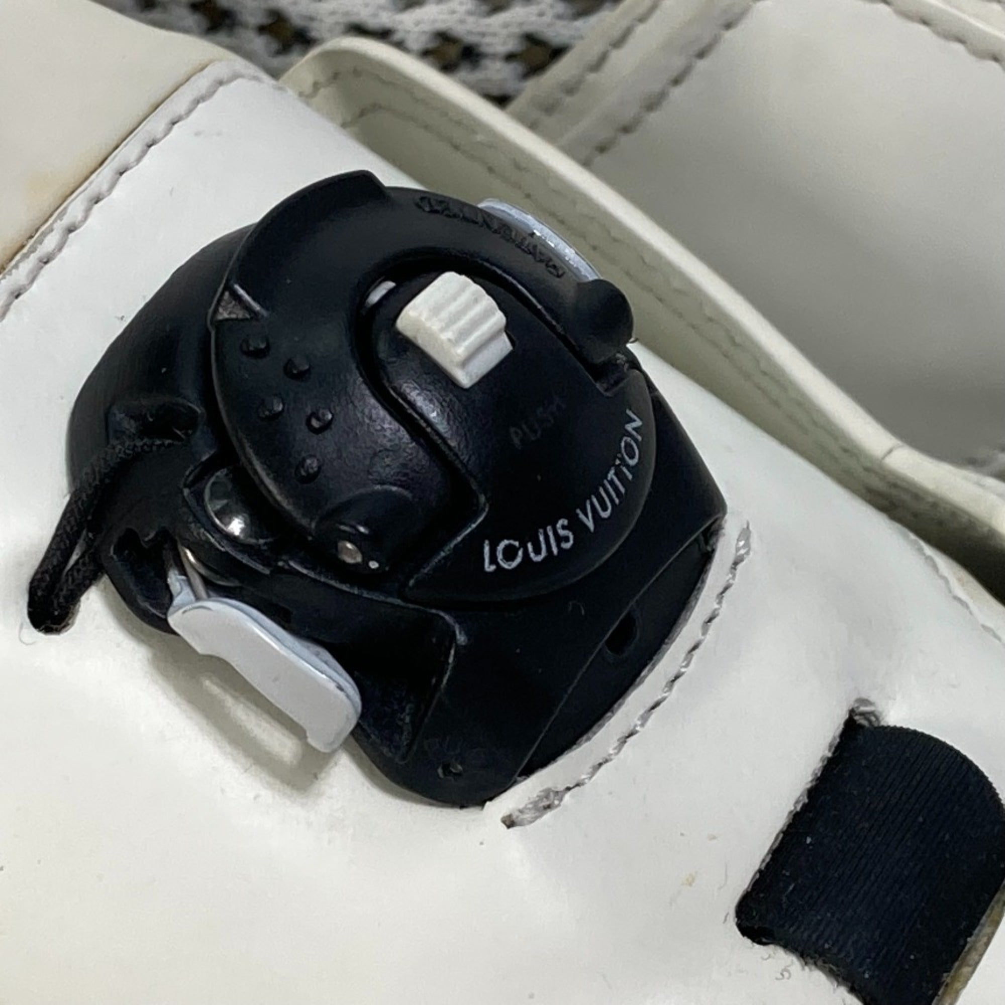 Louis Vuitton Black White Sneakers (Pre-Owned)