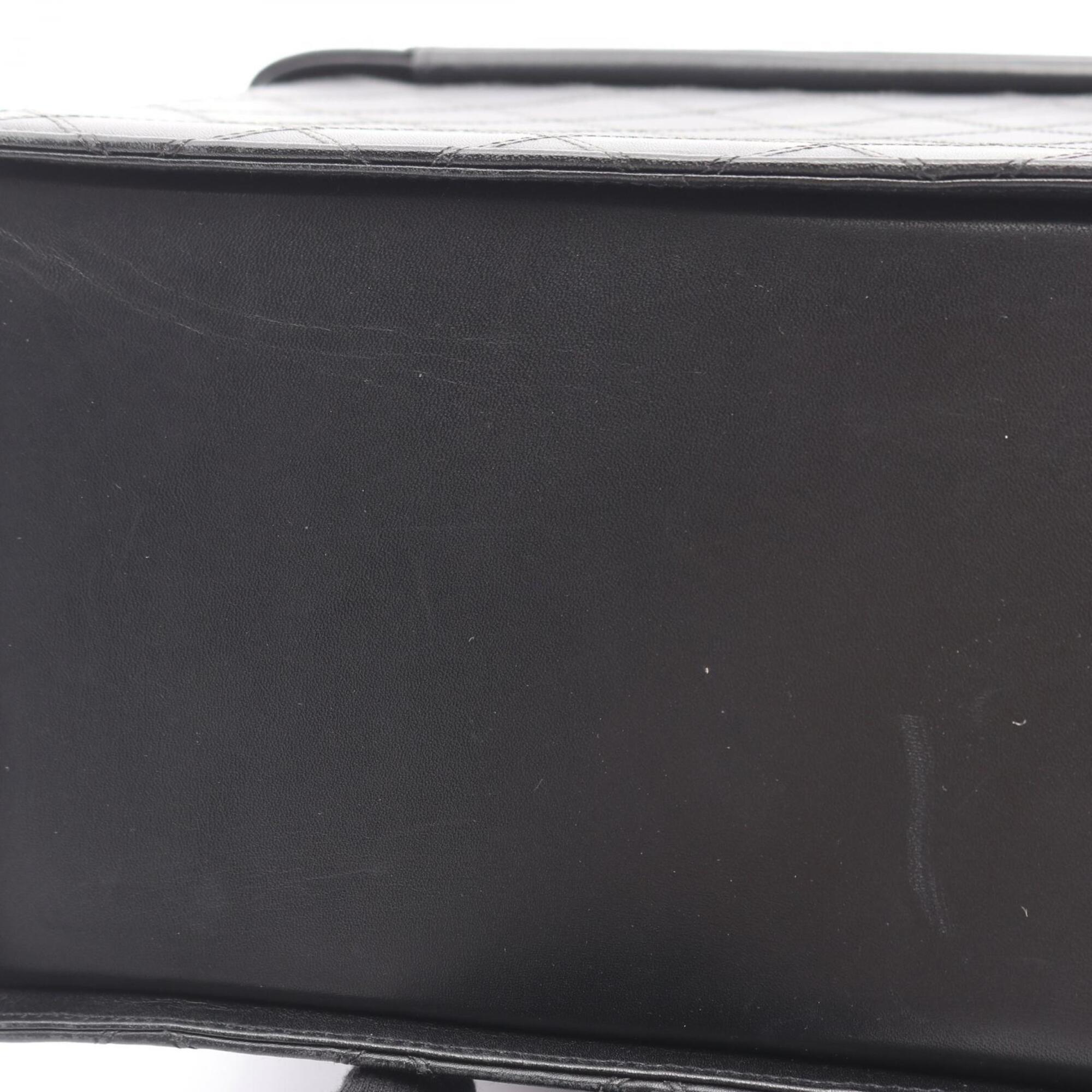 Chanel Black Leather Handbag (Pre-Owned)