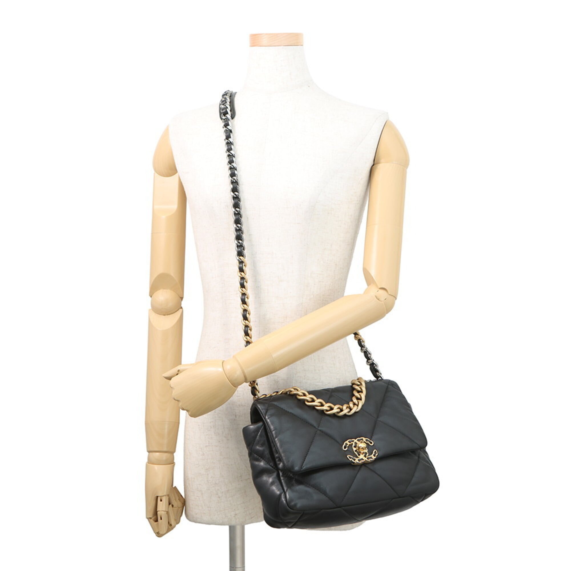 Chanel Black Leather Handbag Shoulder Bag (Pre-Owned)