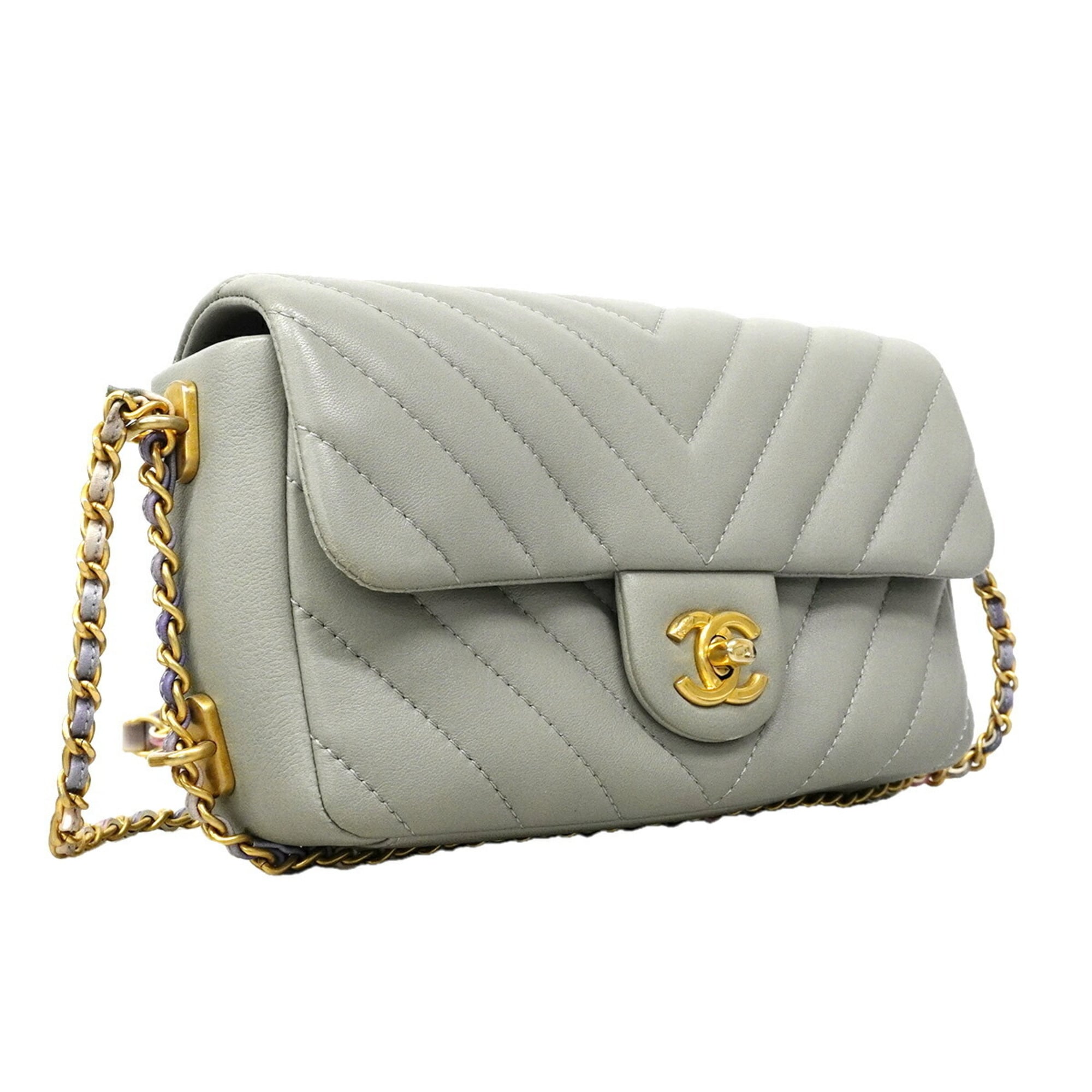 Chanel Gray Leather Shoulder Bag (Pre-Owned)