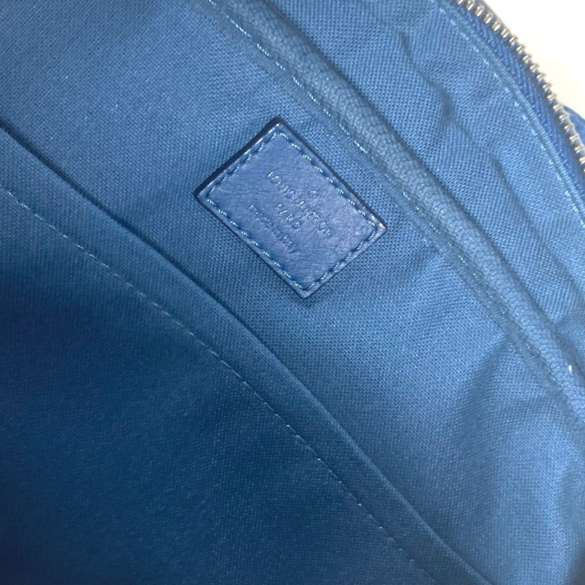 Louis Vuitton Blue Damier Infini Shoulder Bag Sling Bag (Pre-Owned)