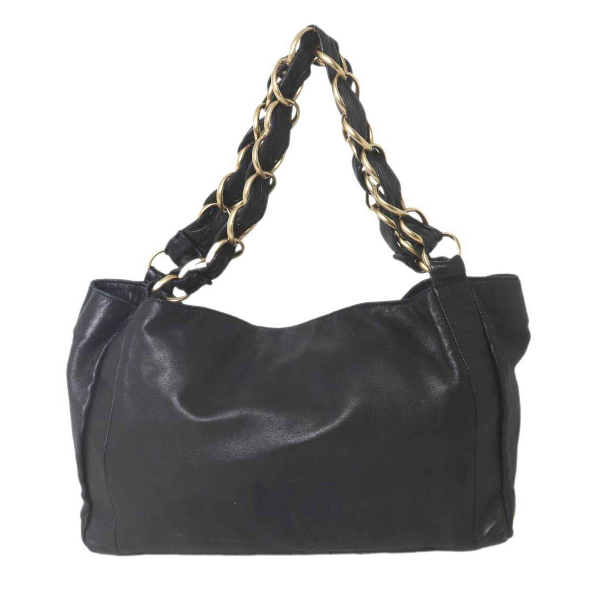 Chanel Black Leather Shoulder Bag (Pre-Owned)