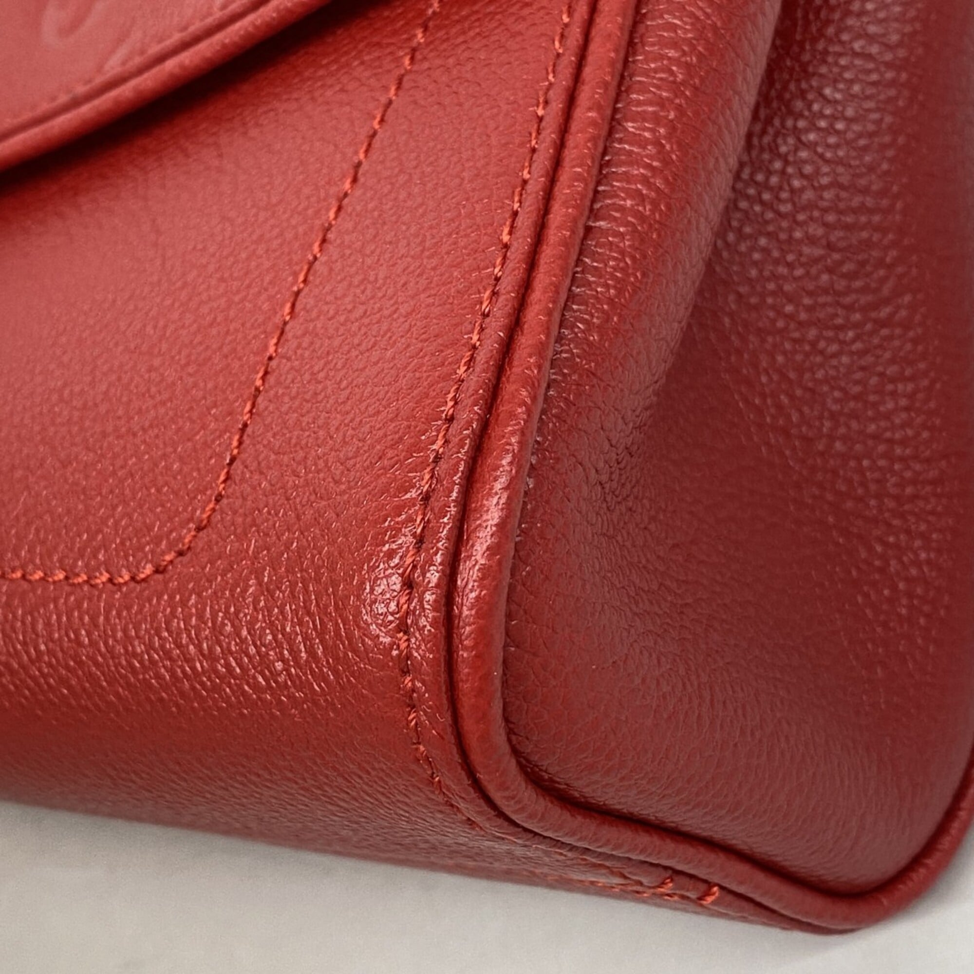 Louis Vuitton Cerise Shoulder Bag (Pre-Owned)