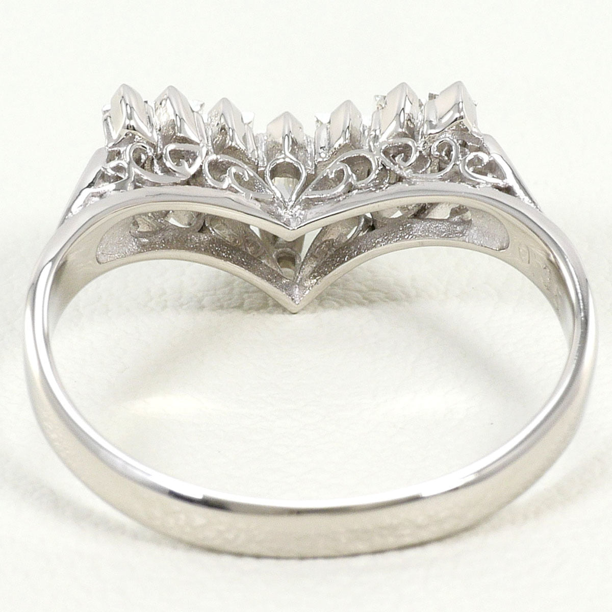 Unbranded Platinum Platinum 900 Band Ring (Pre-Owned)