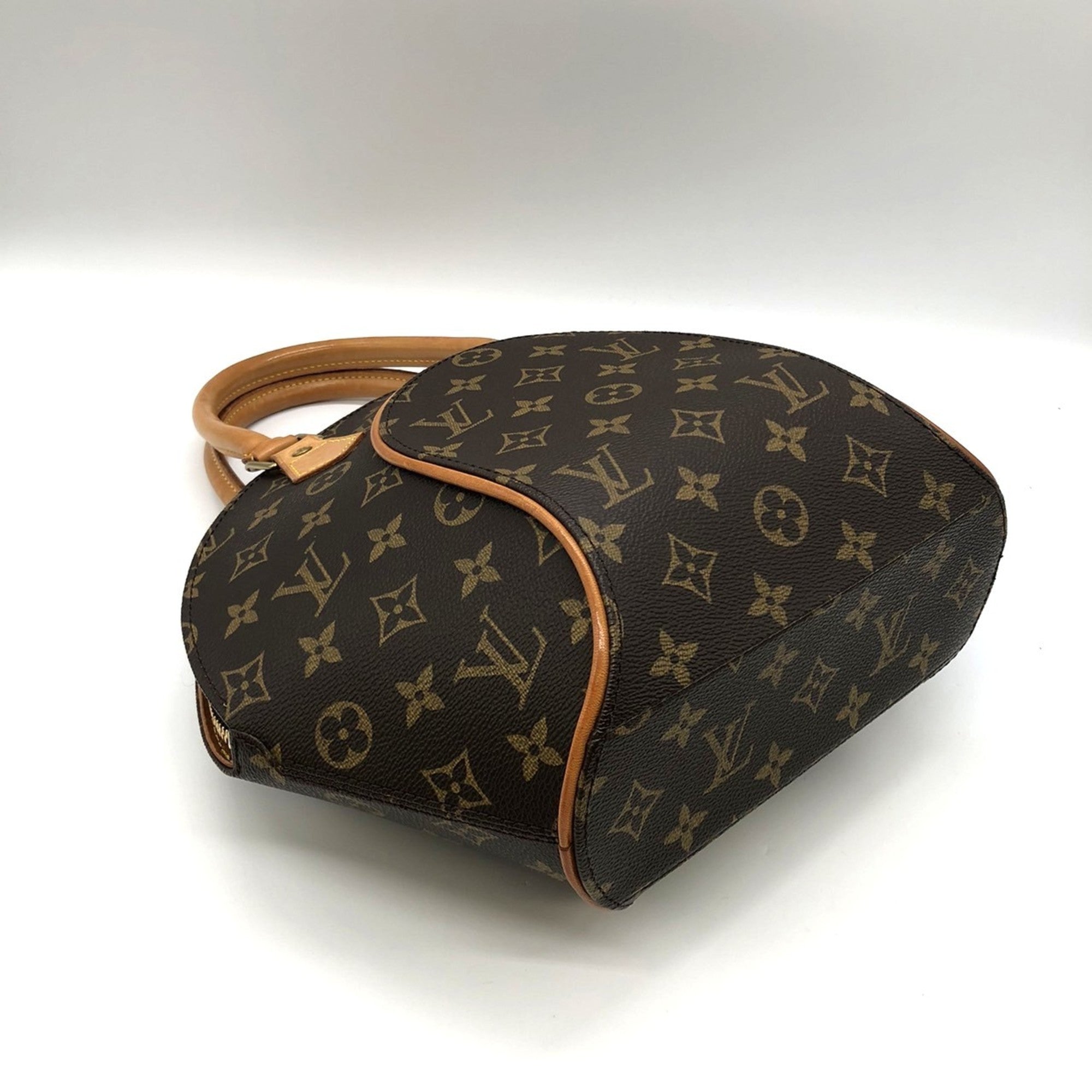 Louis Vuitton Brown Monogram Monogram Handbag (Pre-Owned)