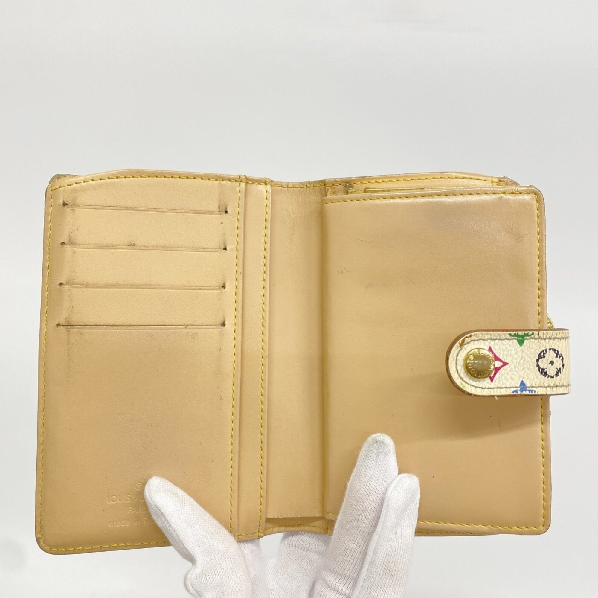 Louis Vuitton Blanc Wallet (Bi-Fold) (Pre-Owned)