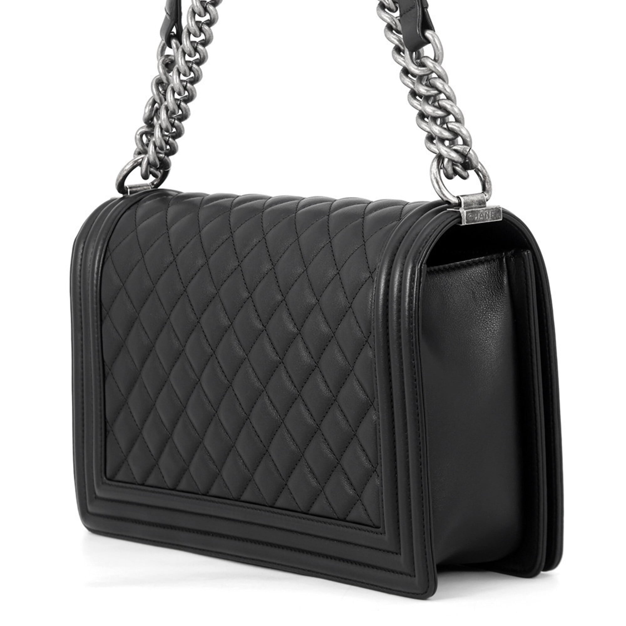 Chanel Matelasse Black Leather Handbag Shoulder Bag (Pre-Owned)