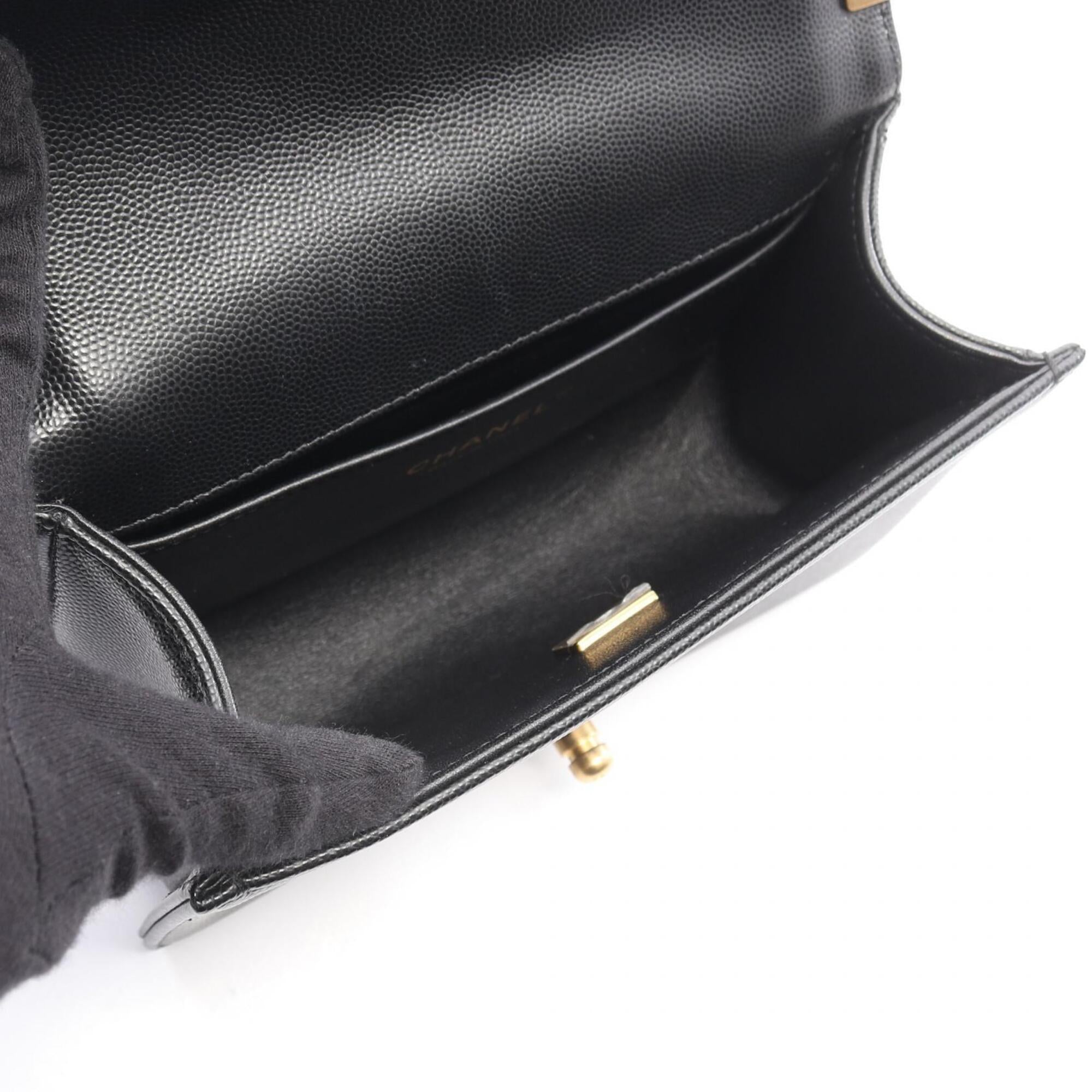 Chanel Black Grained Calfskin Handbag Shoulder Bag (Pre-Owned)
