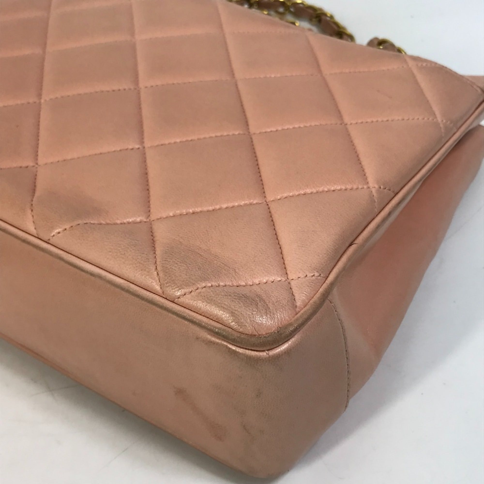 Chanel Pink Leather Shoulder Bag (Pre-Owned)