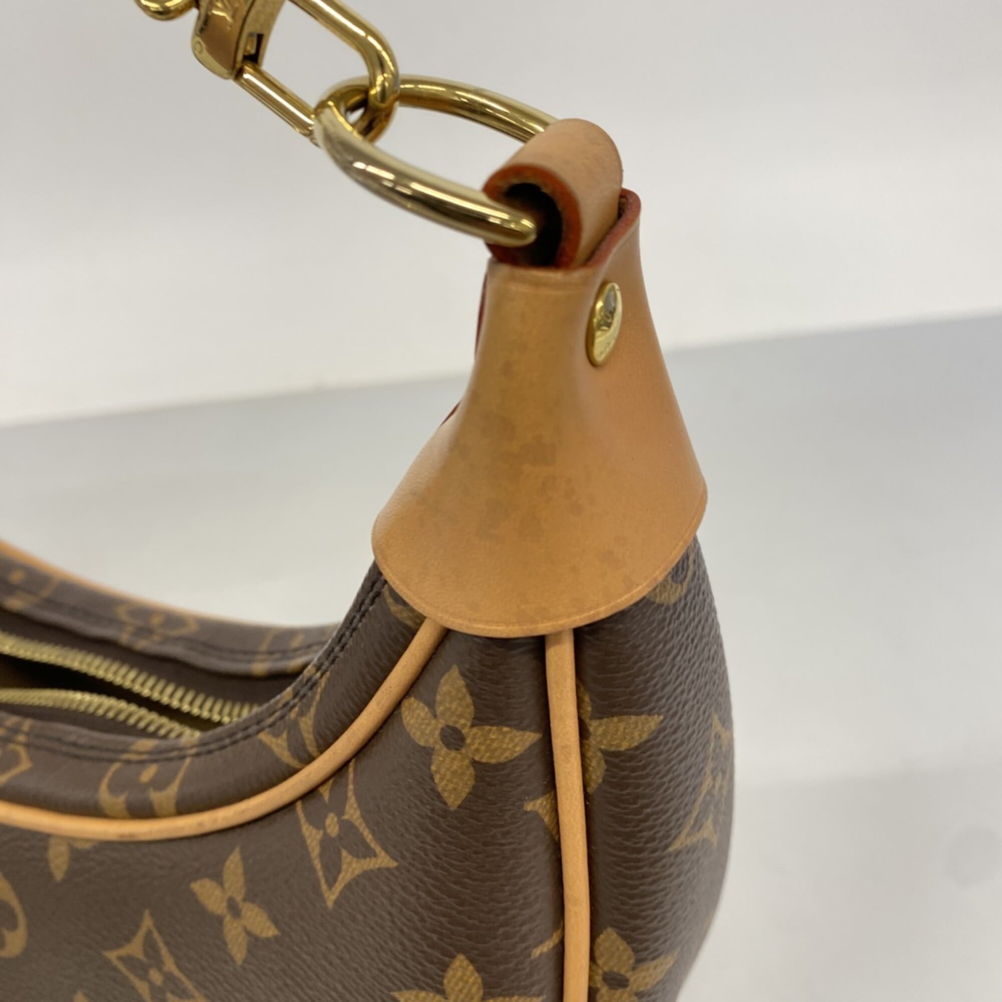 Louis Vuitton Brown Shoulder Bag (Pre-Owned)