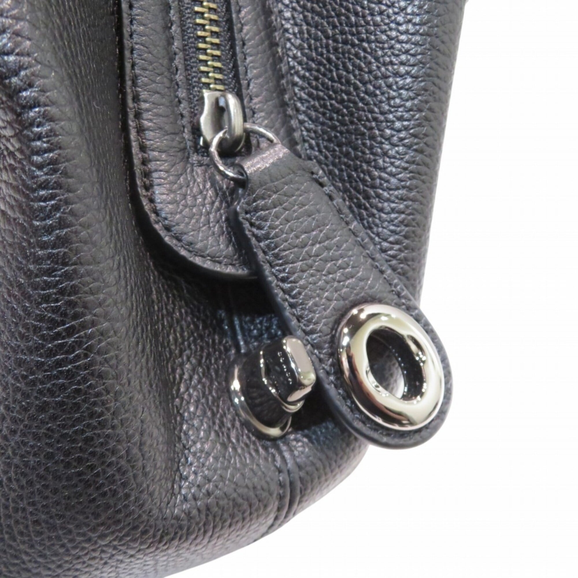 Coach Black Leather Shoulder Bag (Pre-Owned)
