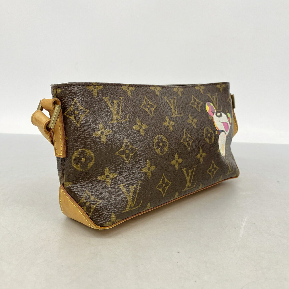 Louis Vuitton Brown Shoulder Bag (Pre-Owned)
