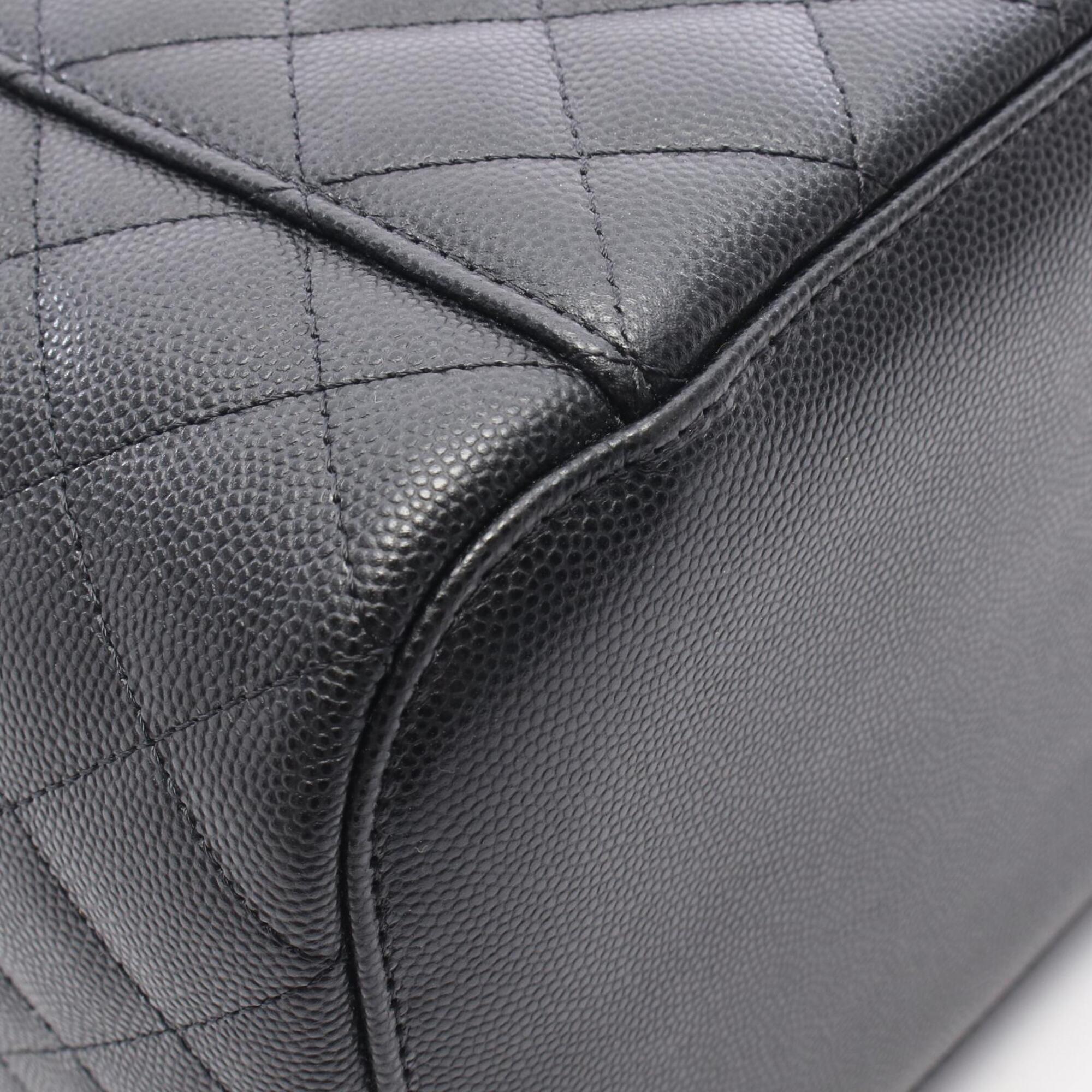 Chanel Matelasse Black Grained Calfskin Handbag (Pre-Owned)
