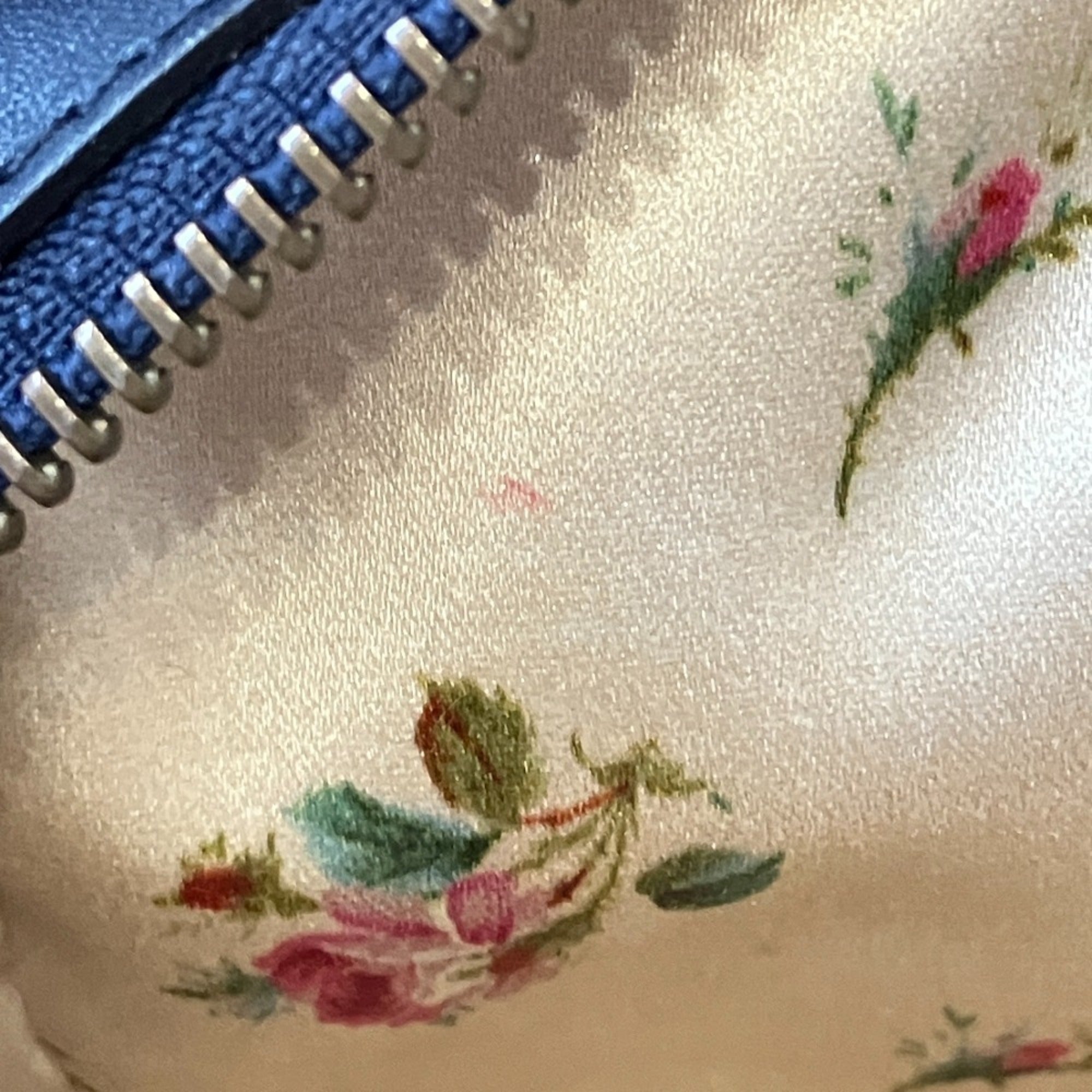 Gucci Blue Fabric Pouch (Pre-Owned)