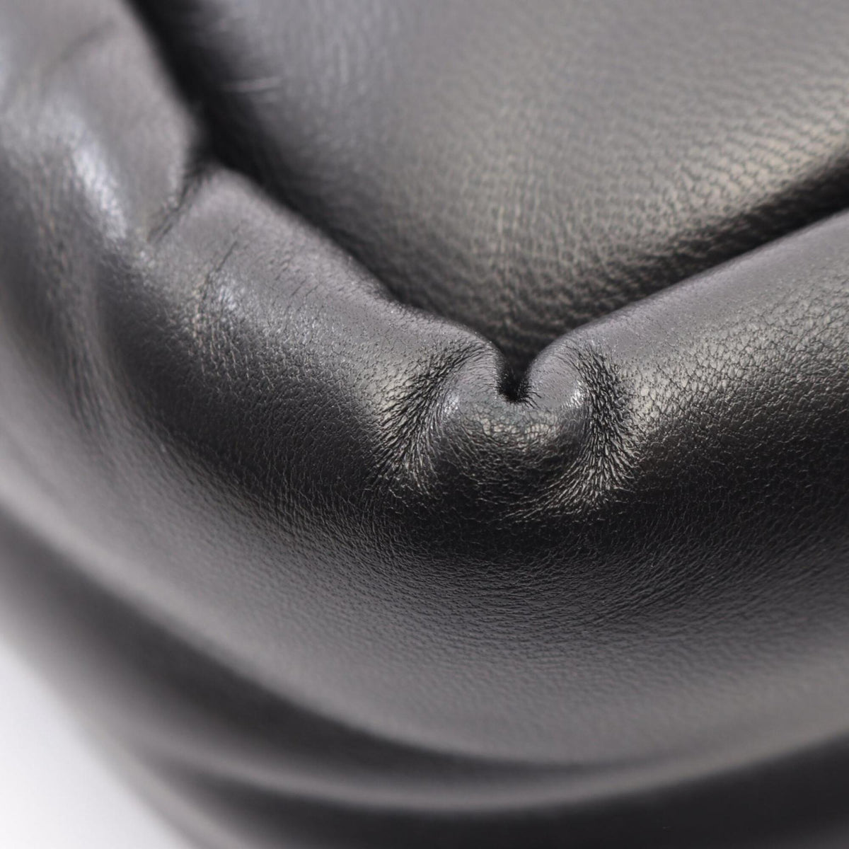 Prada Black Leather Handbag (Pre-Owned)