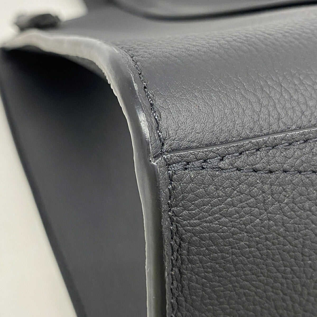 Louis Vuitton Black Tote Bag (Pre-Owned)