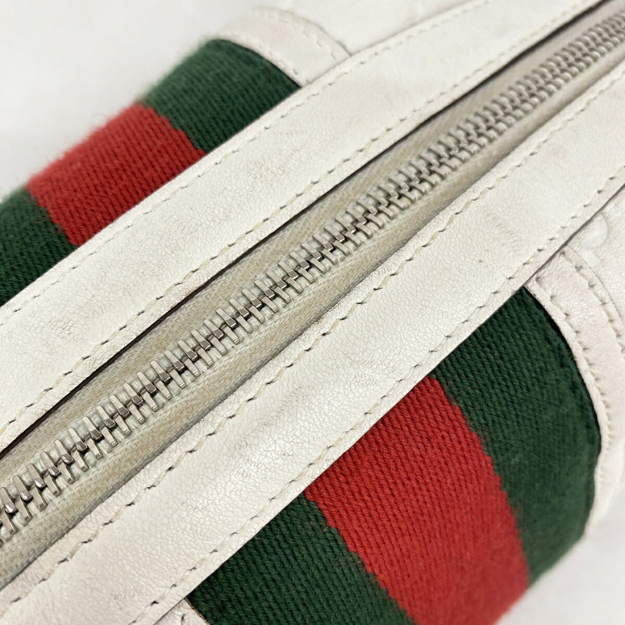 Gucci White Leather Pouch (Pre-Owned)