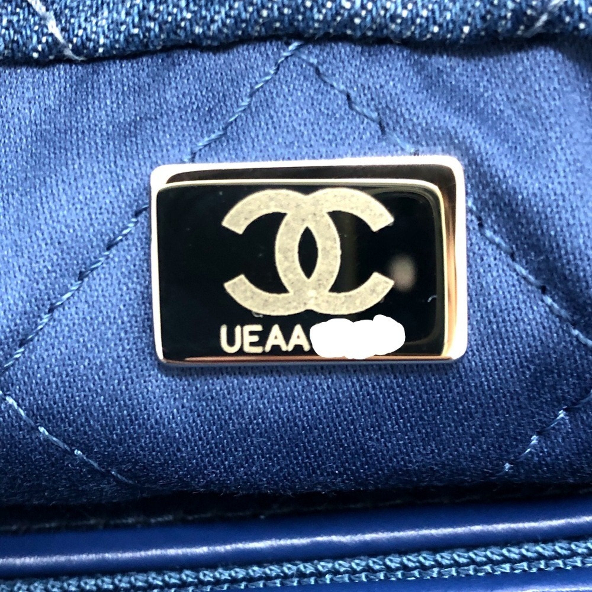 Chanel Blue Denim Shoulder Bag (Pre-Owned)
