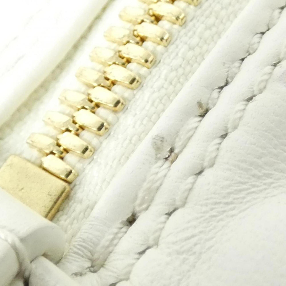 Louis Vuitton Multi-Color White Leather Handbag (Pre-Owned)