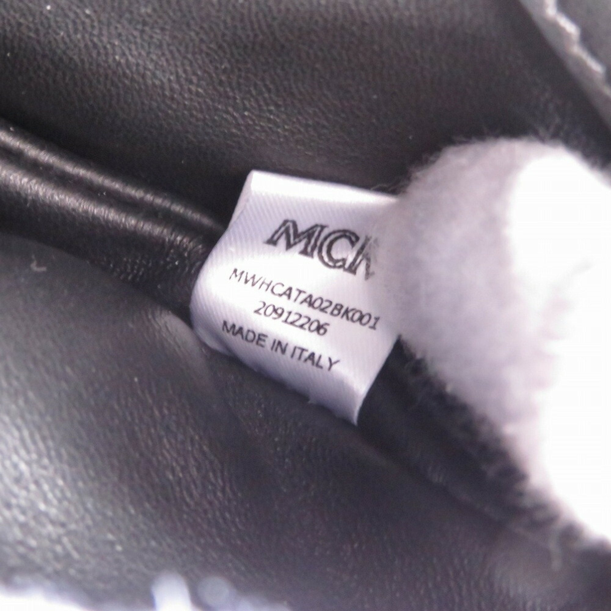Mcm Black Leather Shoulder Bag (Pre-Owned)