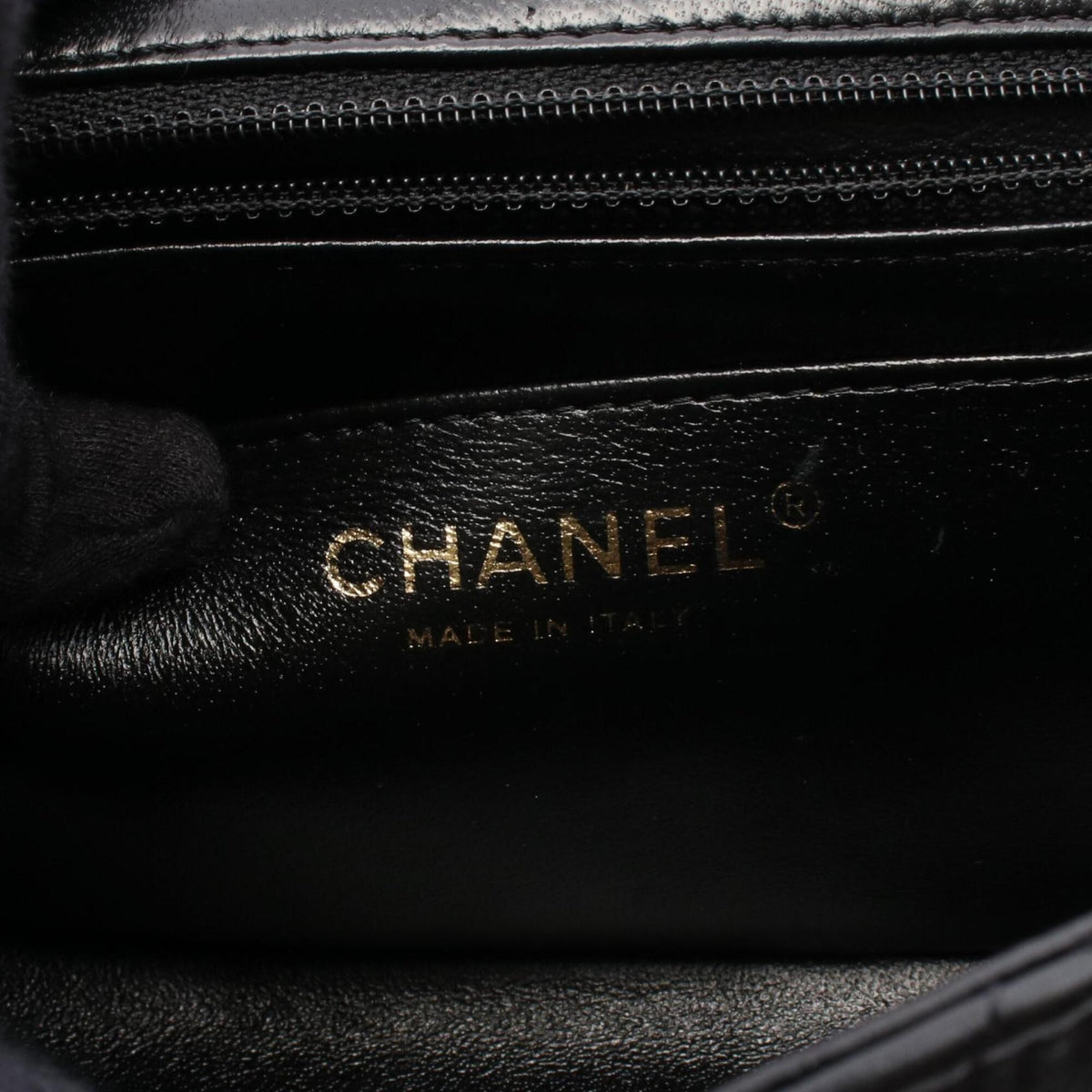 Chanel Black Leather Handbag Shoulder Bag (Pre-Owned)