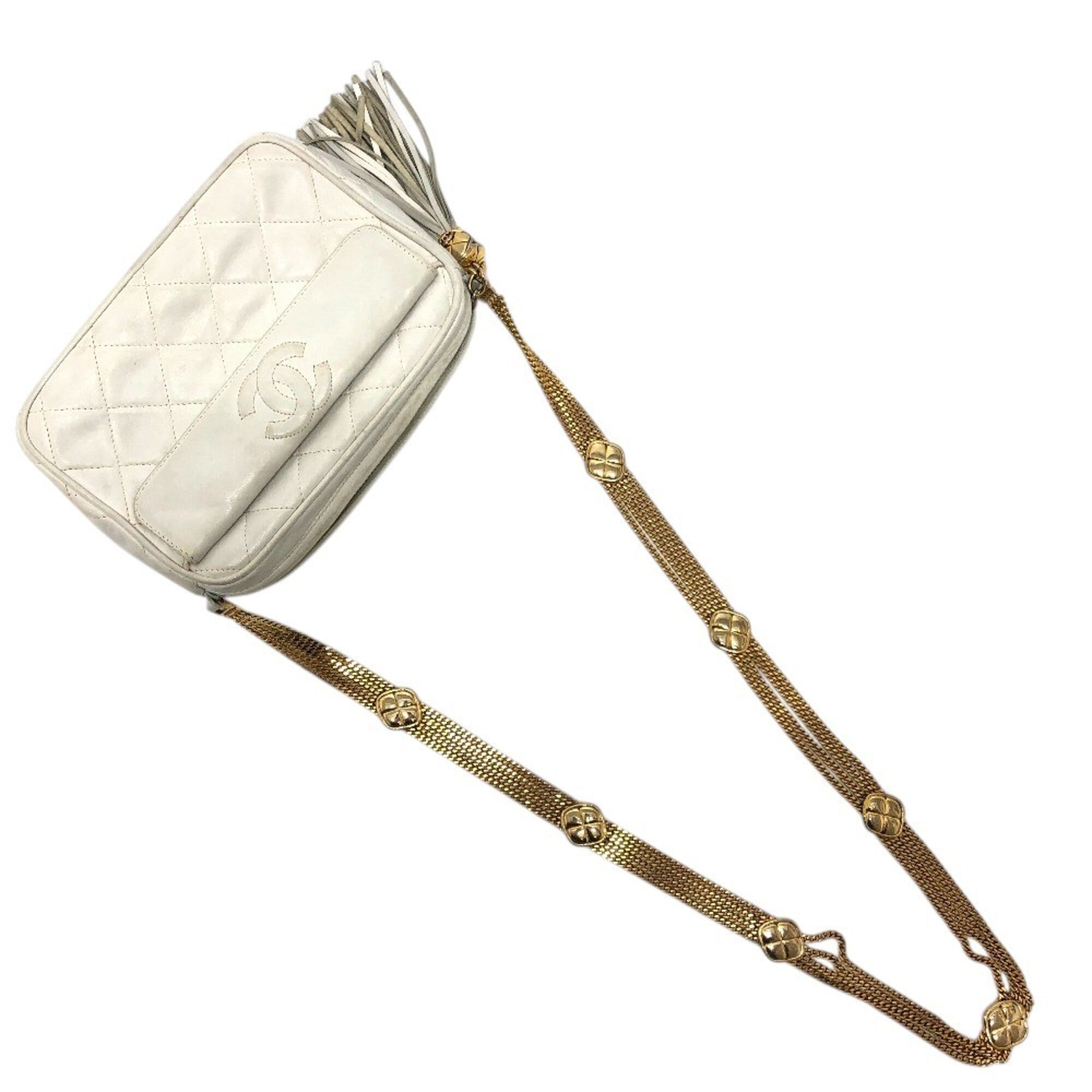 Chanel White Leather Pochette Shoulder Bag (Pre-Owned)