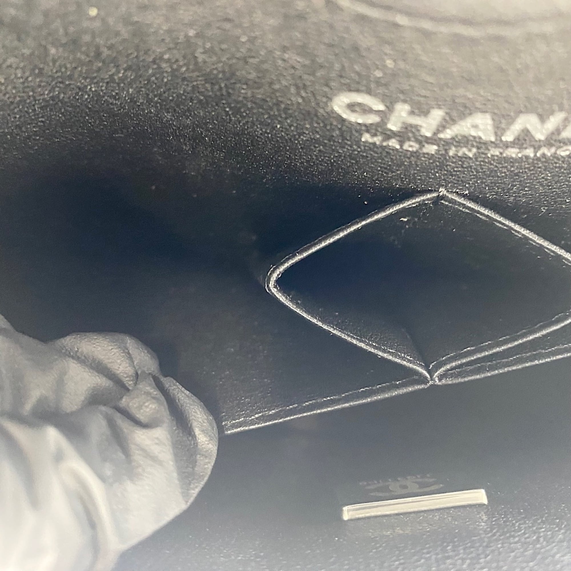 Chanel Black Shoulder Bag (Pre-Owned)