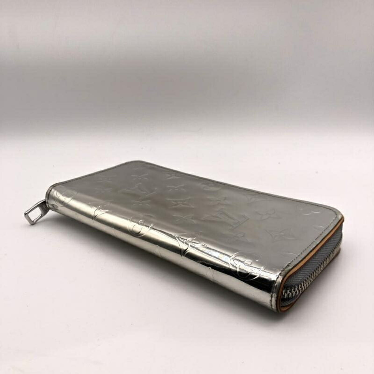 Louis Vuitton Silver Long Wallet (Bi-Fold) (Pre-Owned)