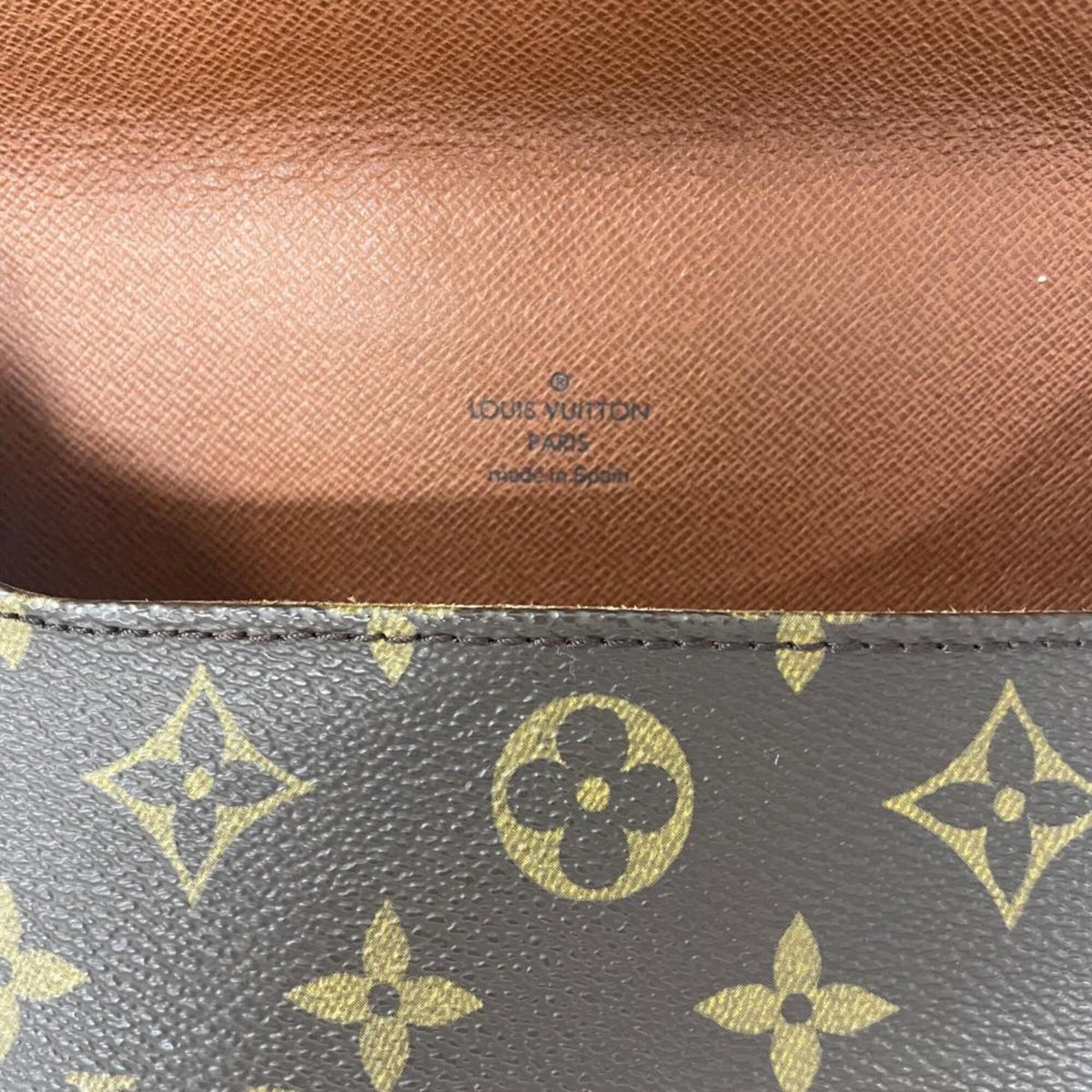 Louis Vuitton Brown Monogram Canvas Shoulder Bag (Pre-Owned)
