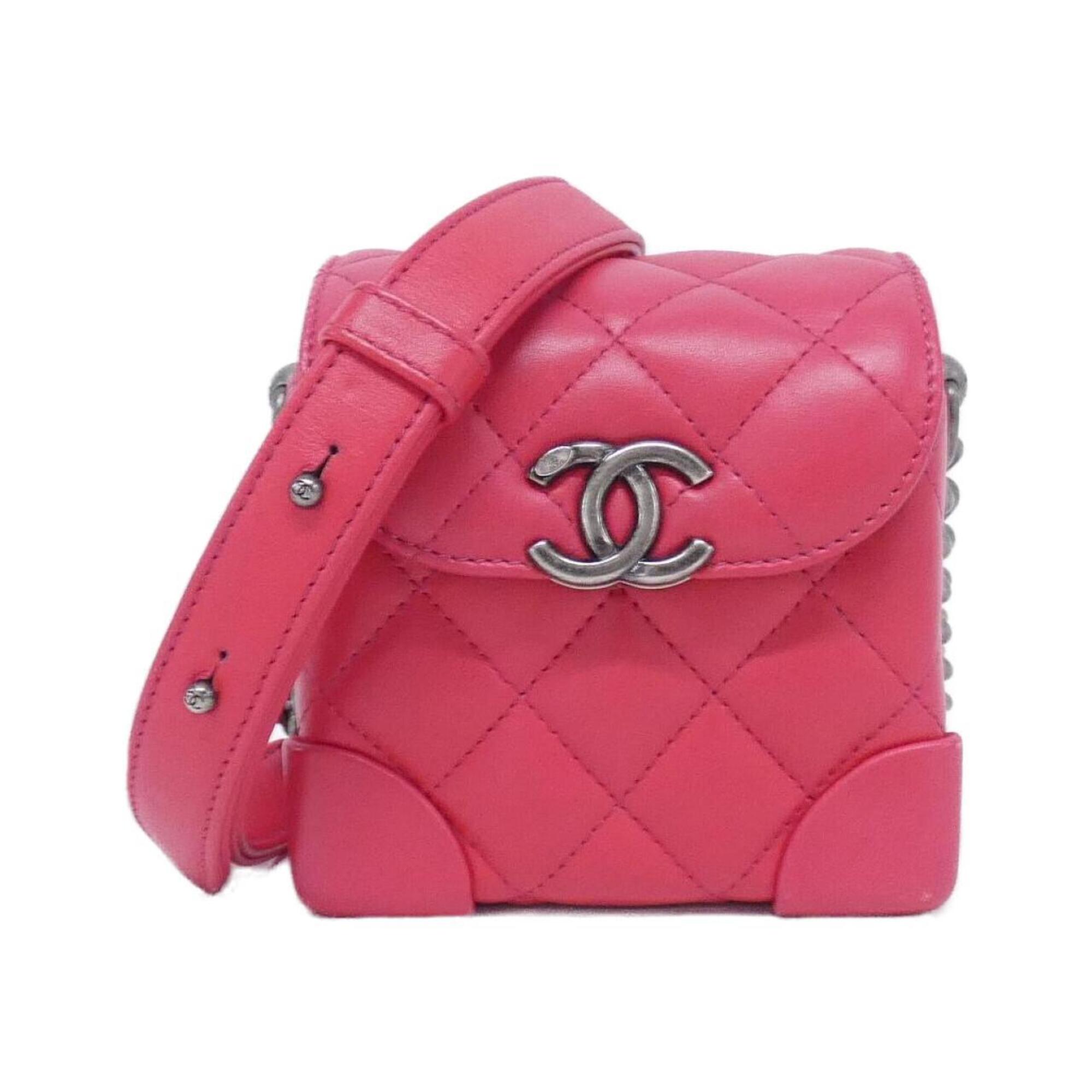 Chanel Pink Leather Shoulder Bag (Pre-Owned)