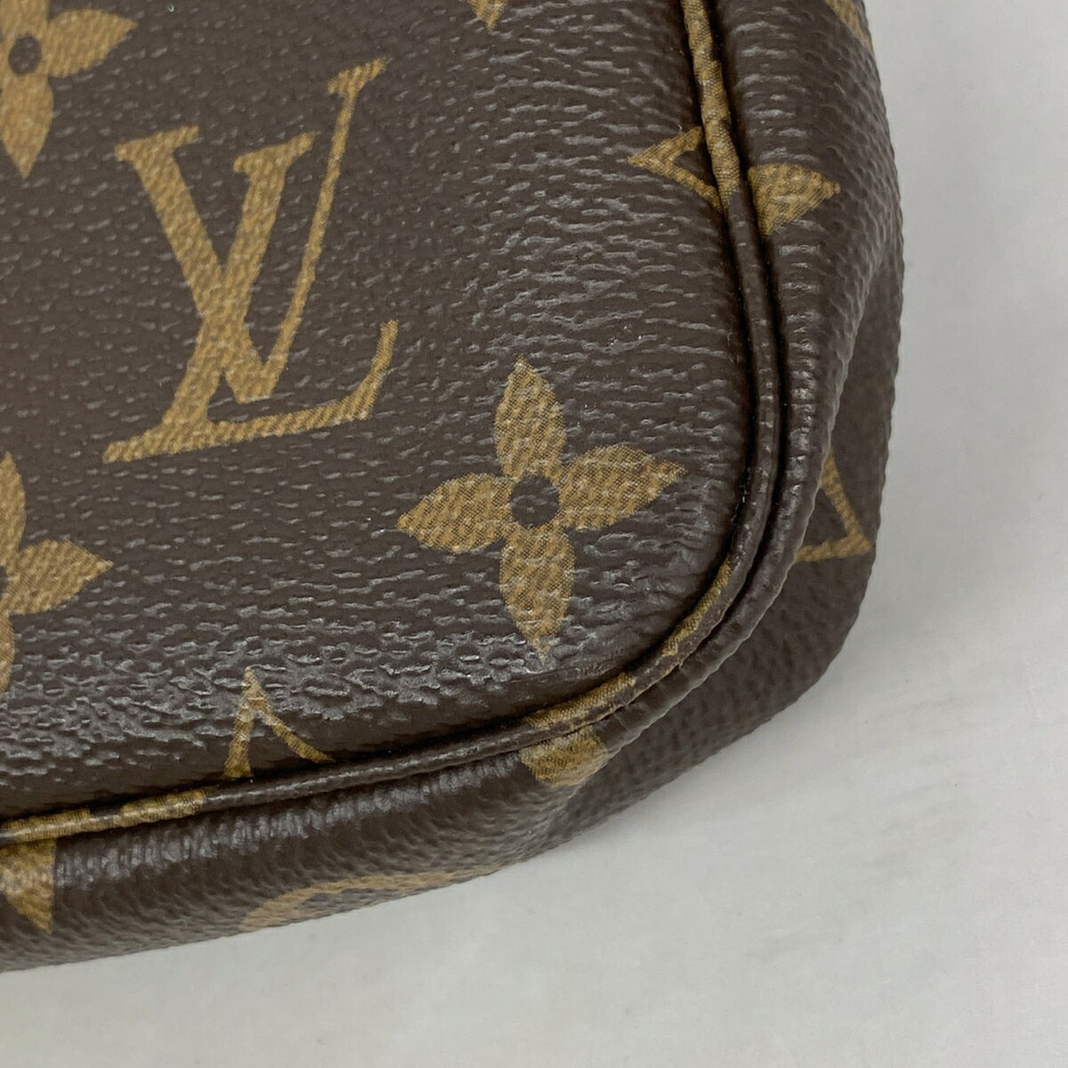 Louis Vuitton Brown Pouch (Pre-Owned)