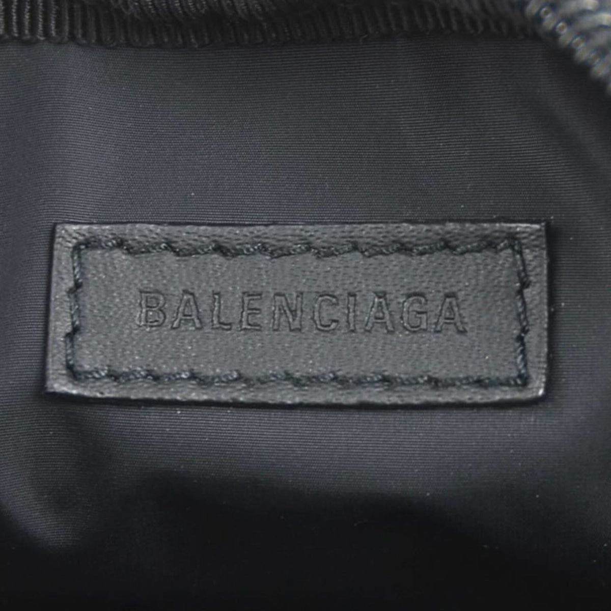 Balenciaga Black Nylon Messenger Bag Shoulder Bag (Pre-Owned)