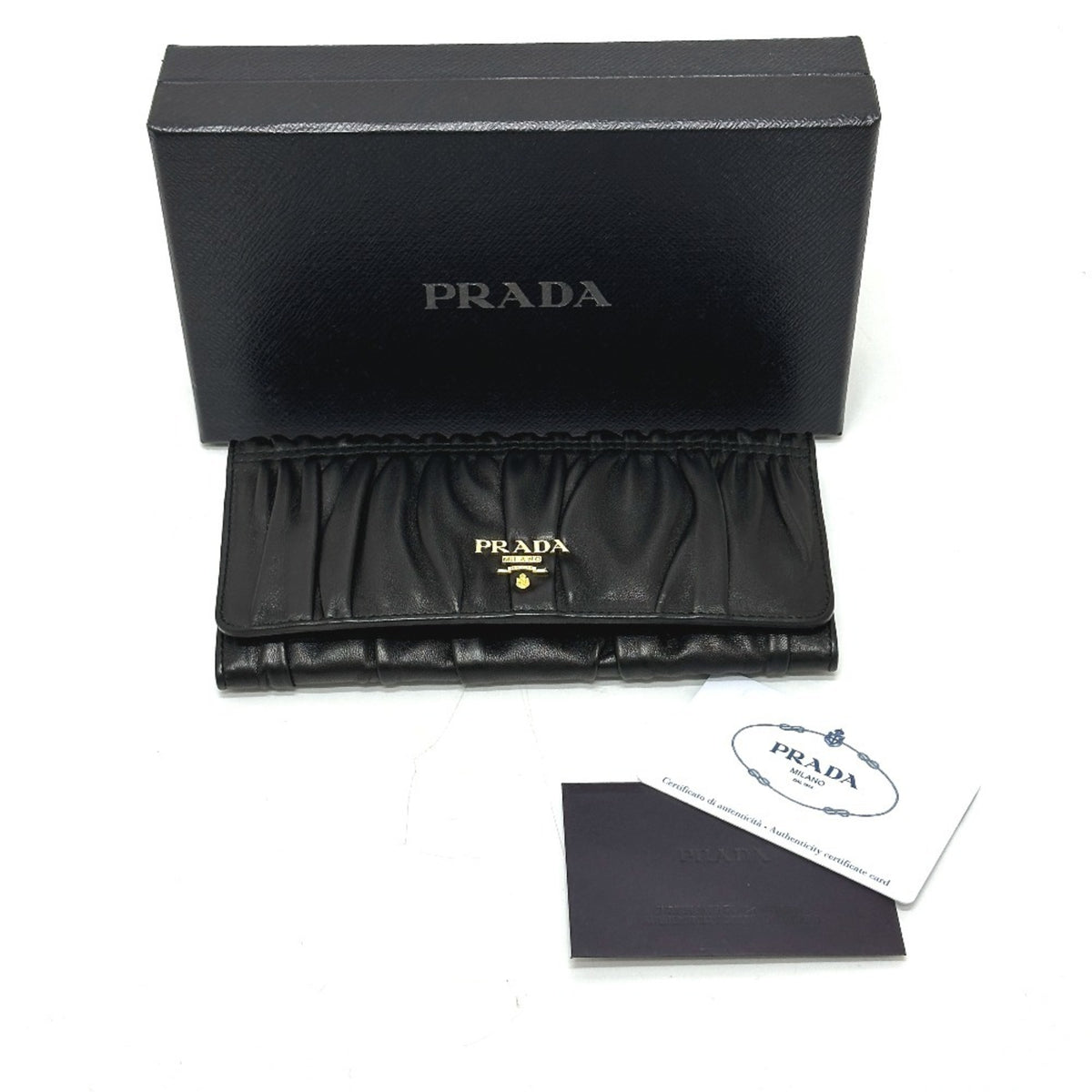 Prada Black Leather Long Wallet (Bi-Fold) (Pre-Owned)