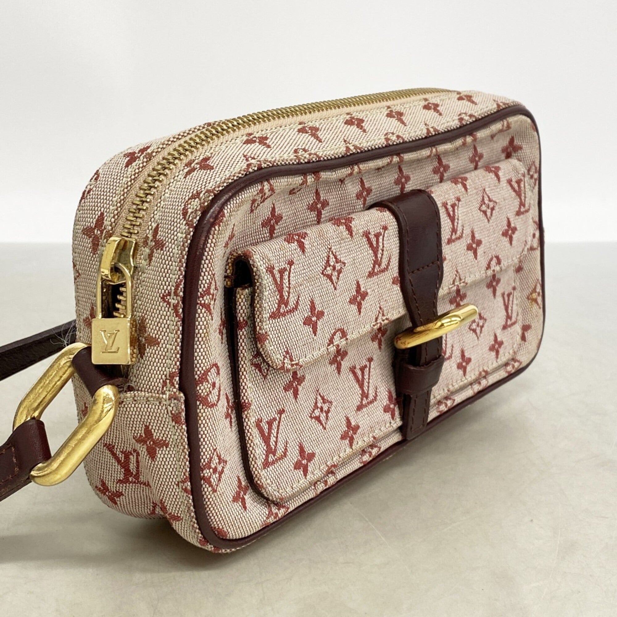 Louis Vuitton Cerise Shoulder Bag (Pre-Owned)