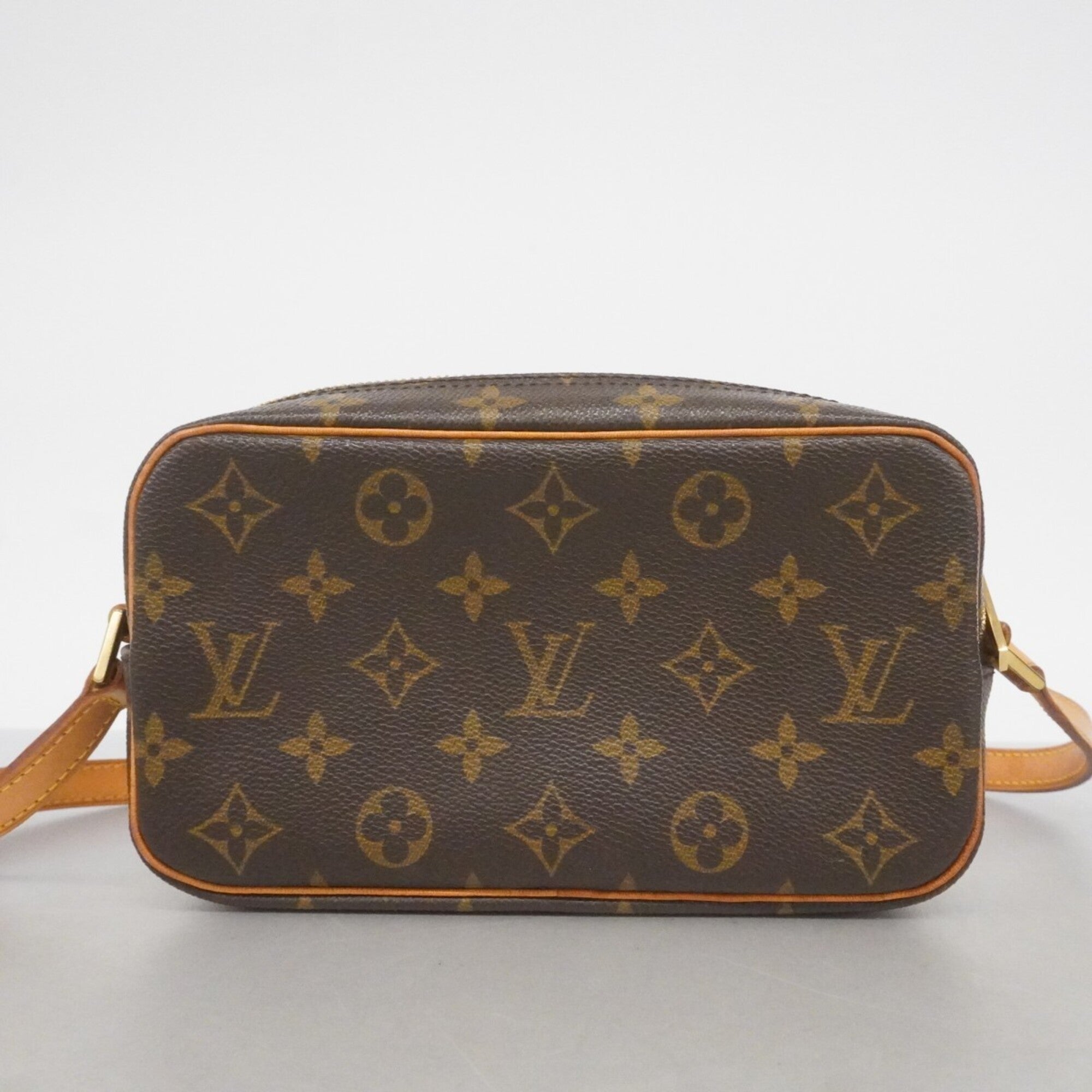 Louis Vuitton Brown Shoulder Bag (Pre-Owned)