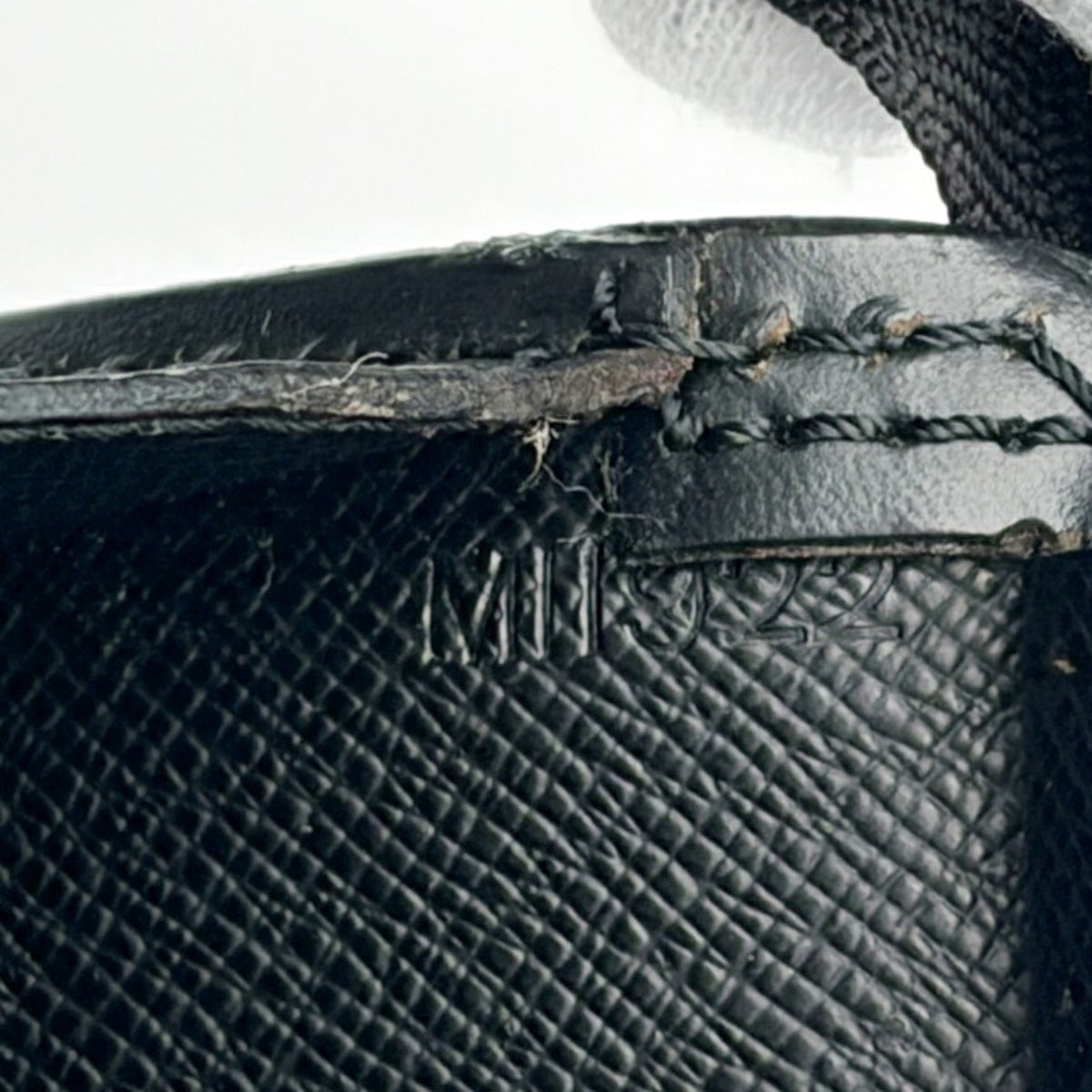 Louis Vuitton Noir Epi Leather Handbag (Pre-Owned)