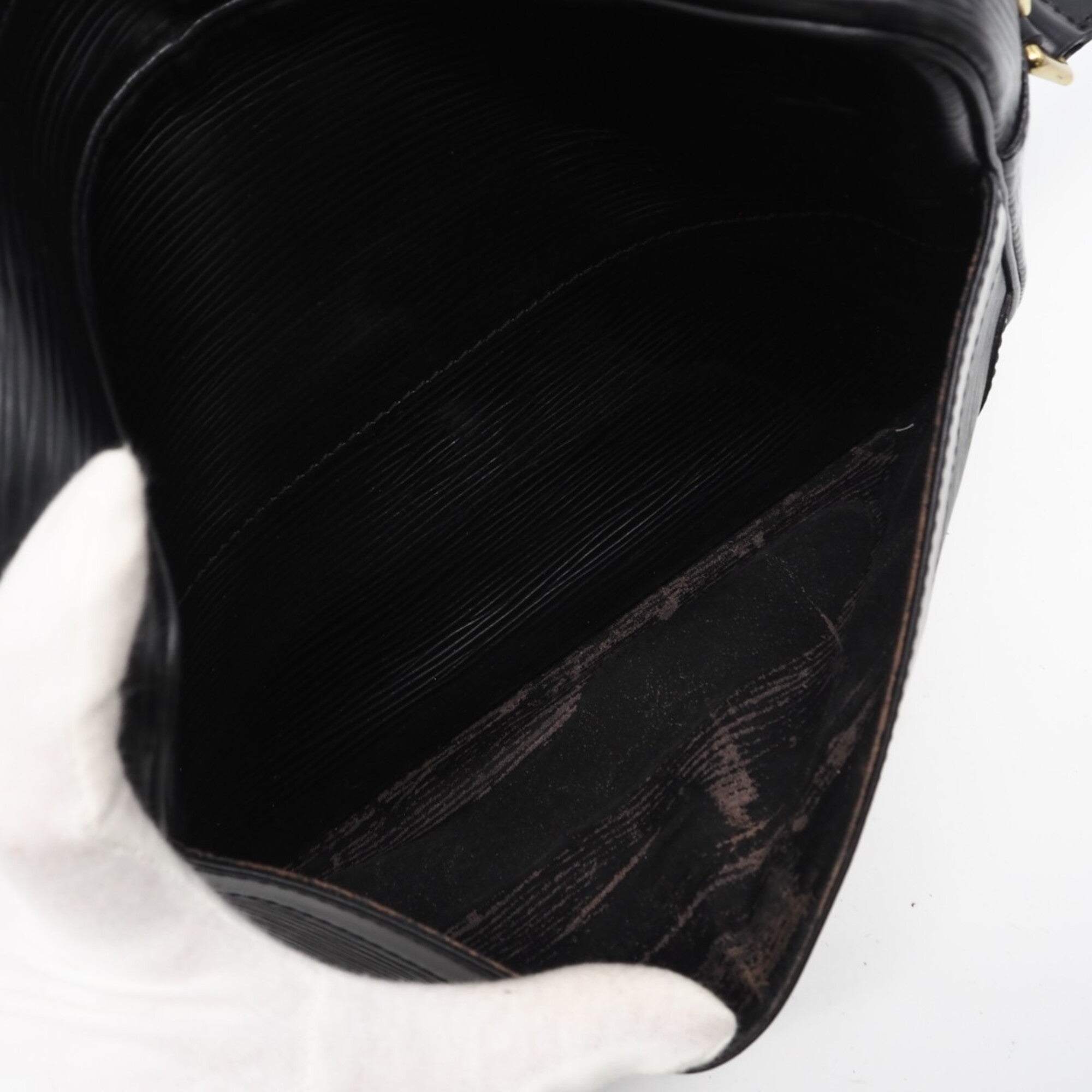 Louis Vuitton Black Noir Leather Shoulder Bag (Pre-Owned)