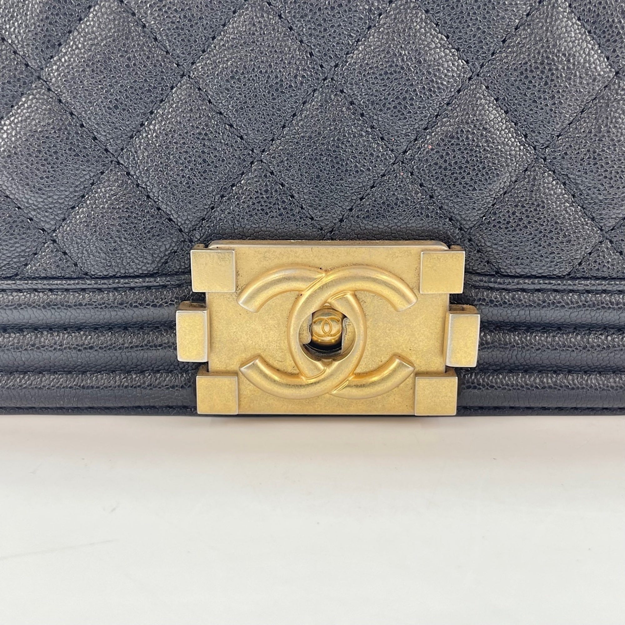 Chanel Black Shoulder Bag (Pre-Owned)
