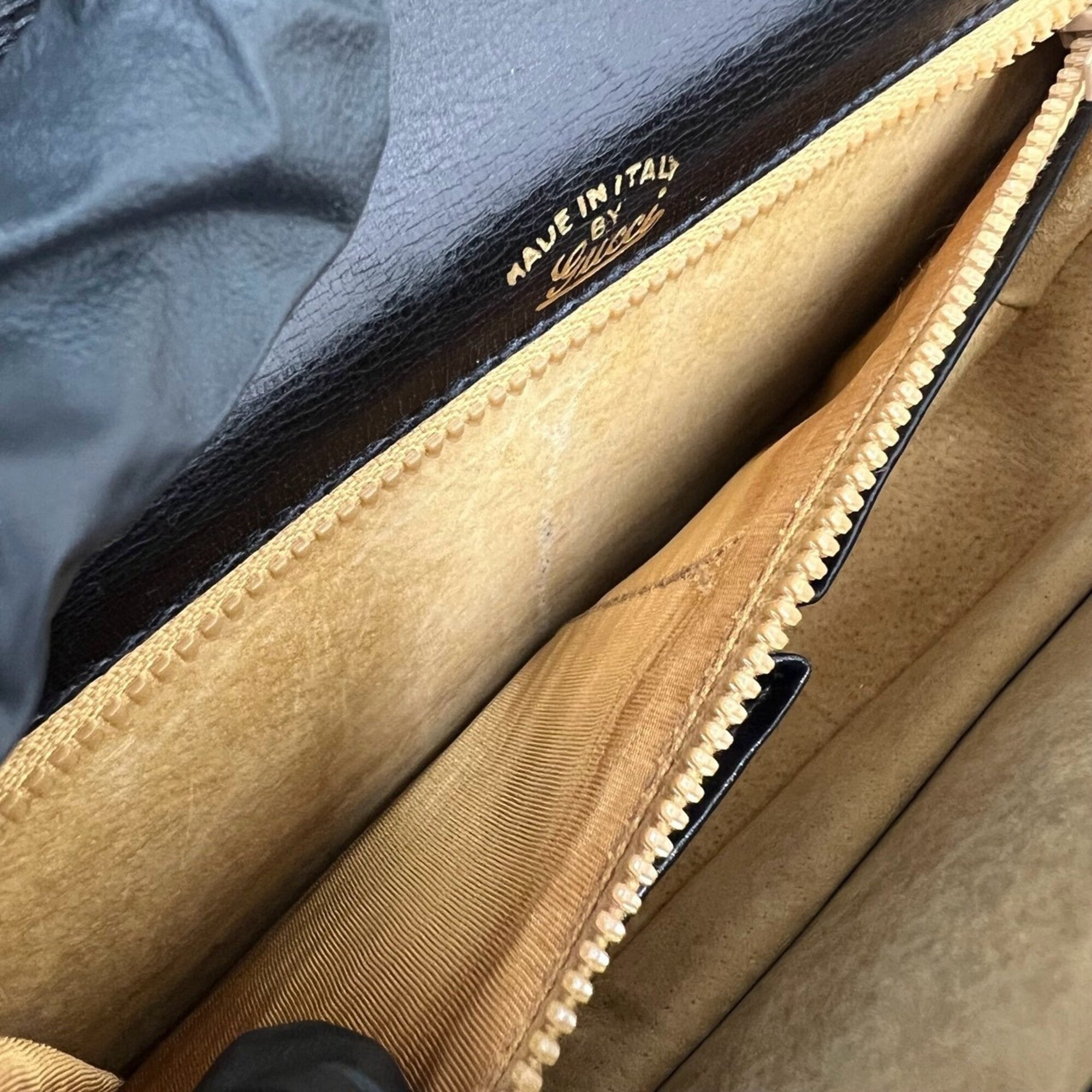 Gucci Black Leather Pochette Shoulder Bag (Pre-Owned)