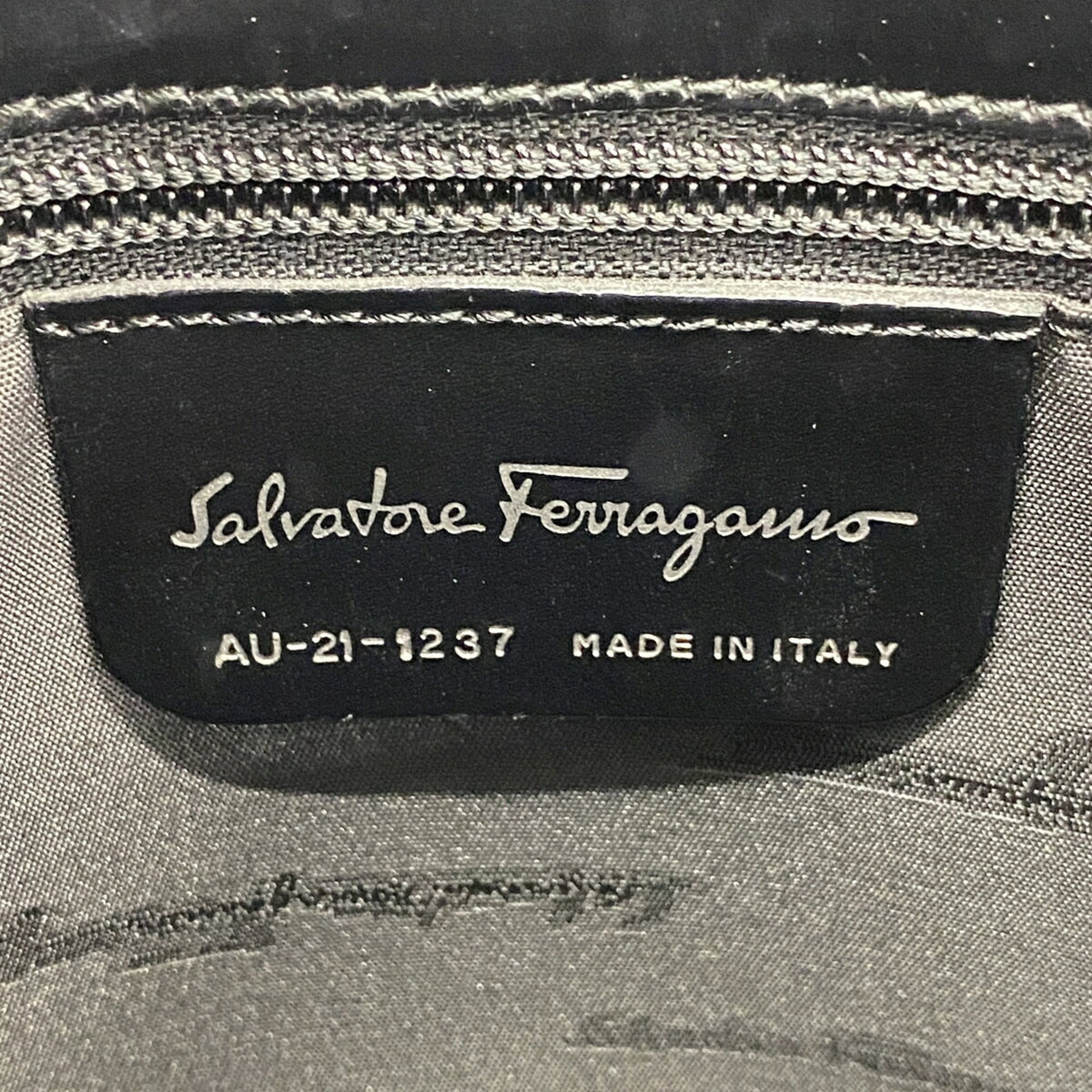 Salvatore Ferragamo Black Leather Tote Bag (Pre-Owned)