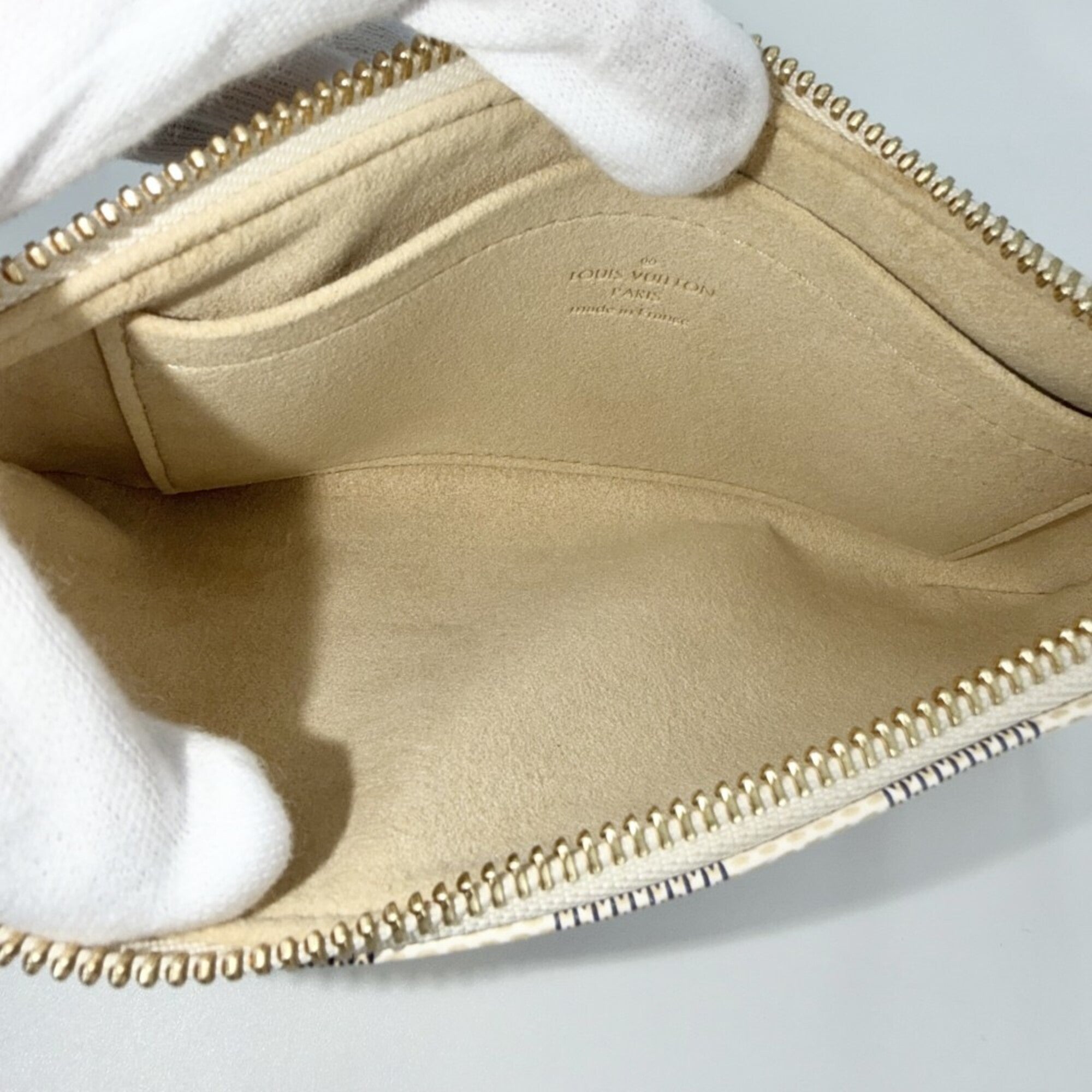 Louis Vuitton White Damier Azur Canvas Handbag Pochette Pouch (Pre-Owned)