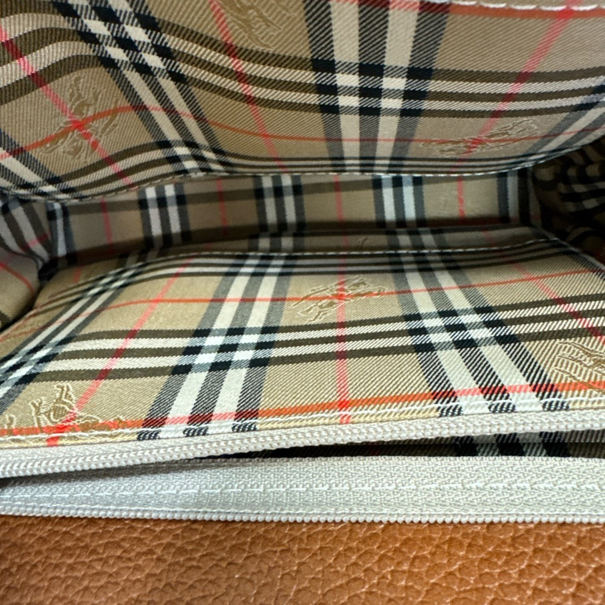 Burberry Brown Leather Shoulder Bag (Pre-Owned)