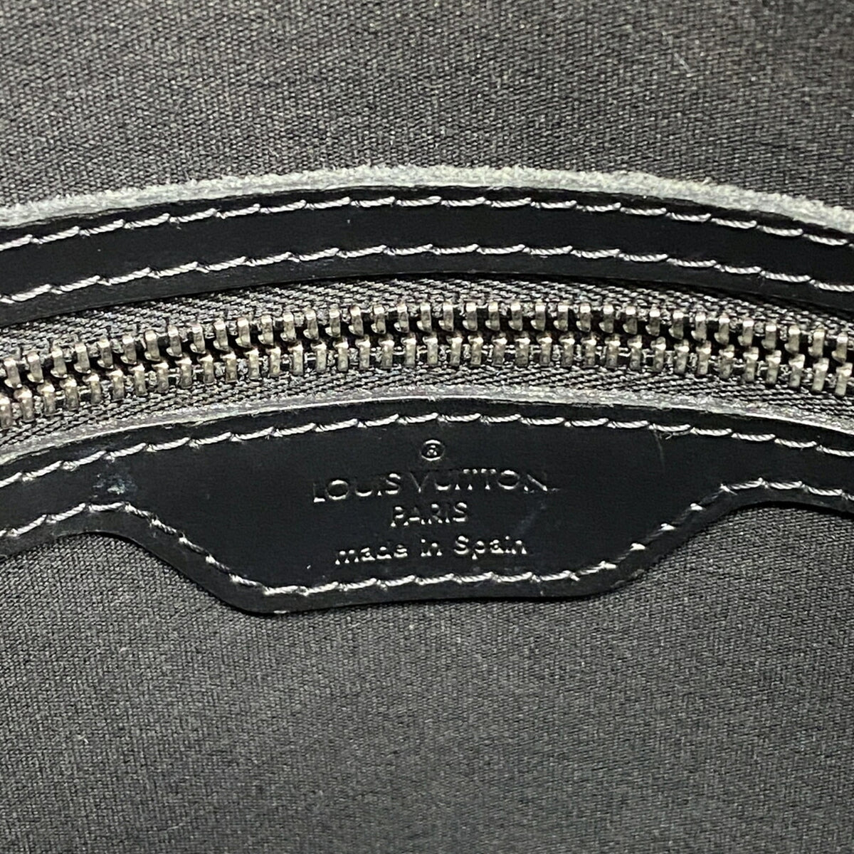Louis Vuitton Noir Tote Bag (Pre-Owned)