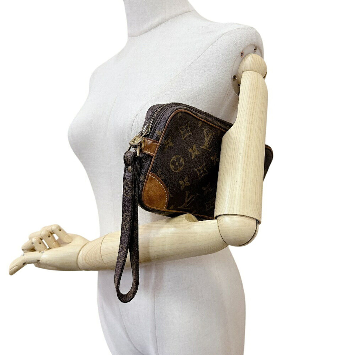 Louis Vuitton Brown Leather Clutch Bag Pouch (Pre-Owned)
