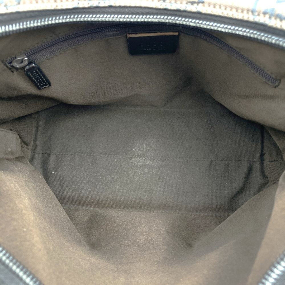 Gucci Brown Nylon Handbag Shoulder Bag (Pre-Owned)