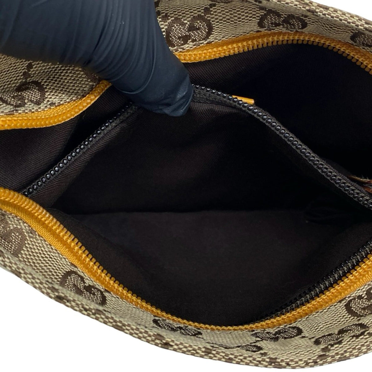 Gucci Brown Canvas Leather Crossbody Bag Pochette Shoulder Bag (Pre-Owned)