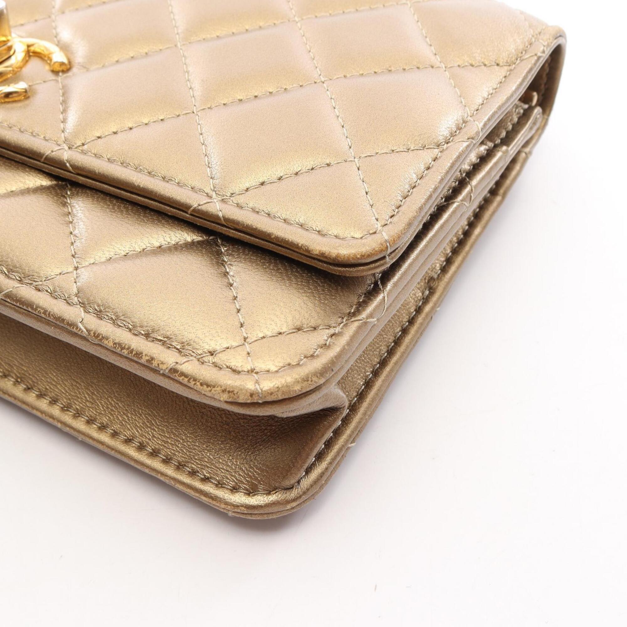 Chanel Gold Leather Handbag Shoulder Bag (Pre-Owned)