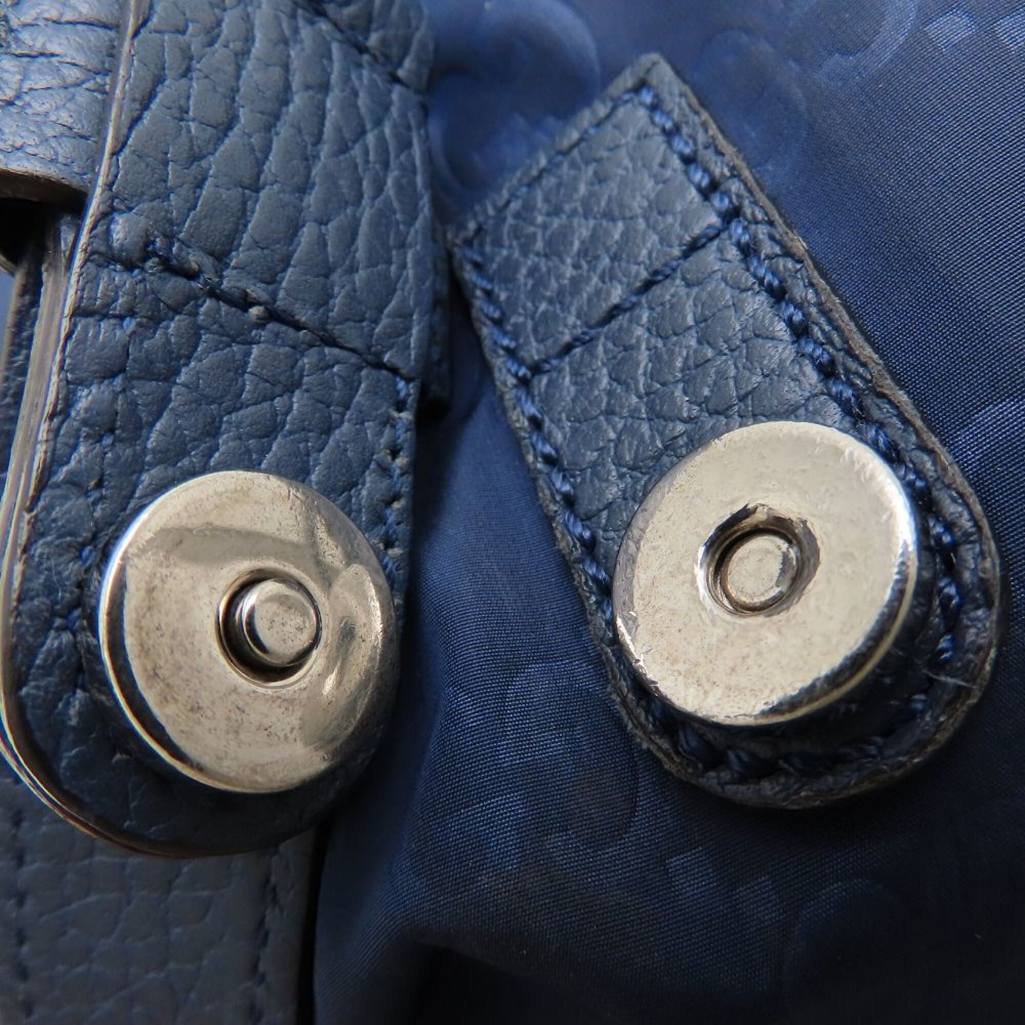 Gucci Navy Nylon Leather Messenger Bag Shoulder Bag (Pre-Owned)